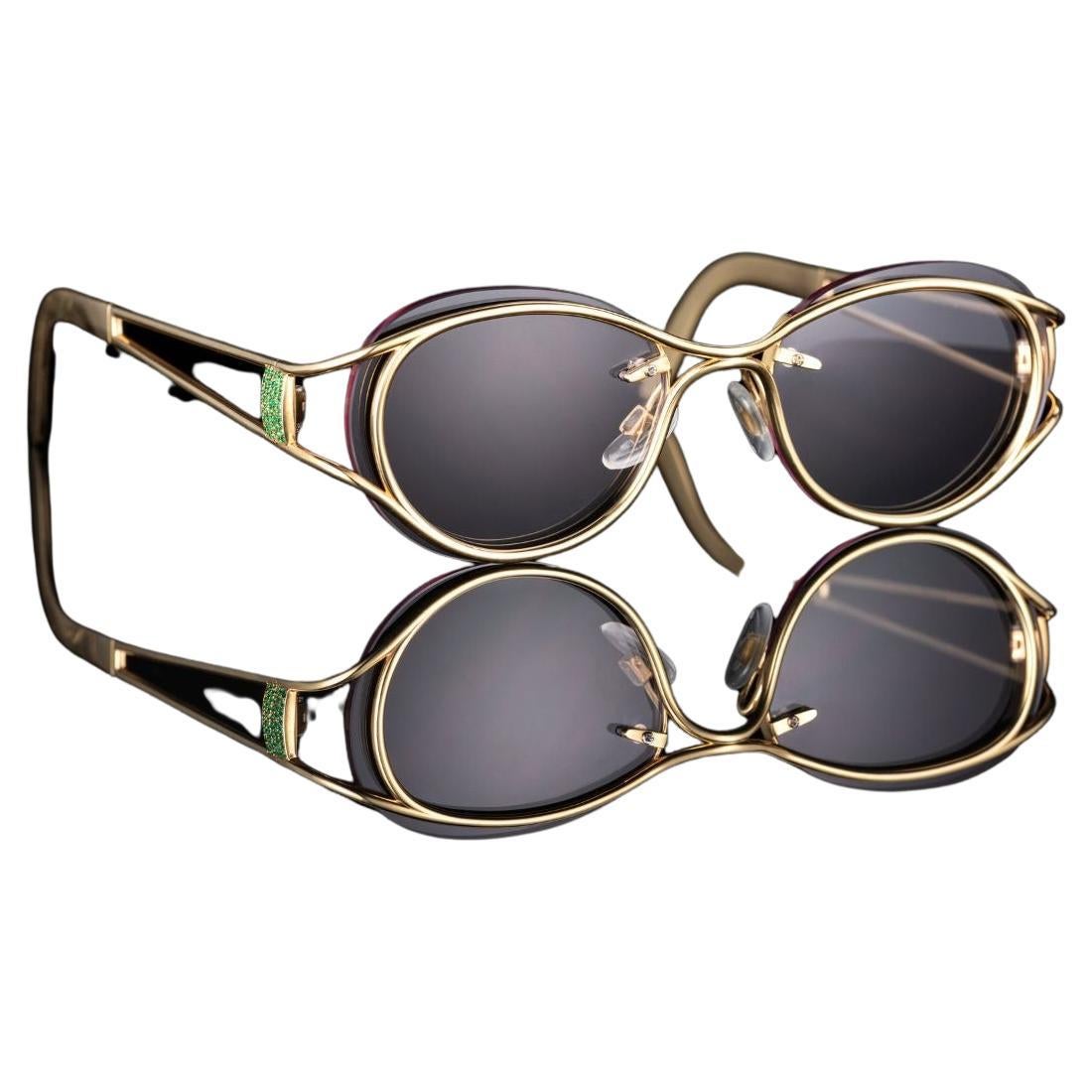 80 Emeralds Fashion Sunglasses in 18kt Yellow Gold For Sale