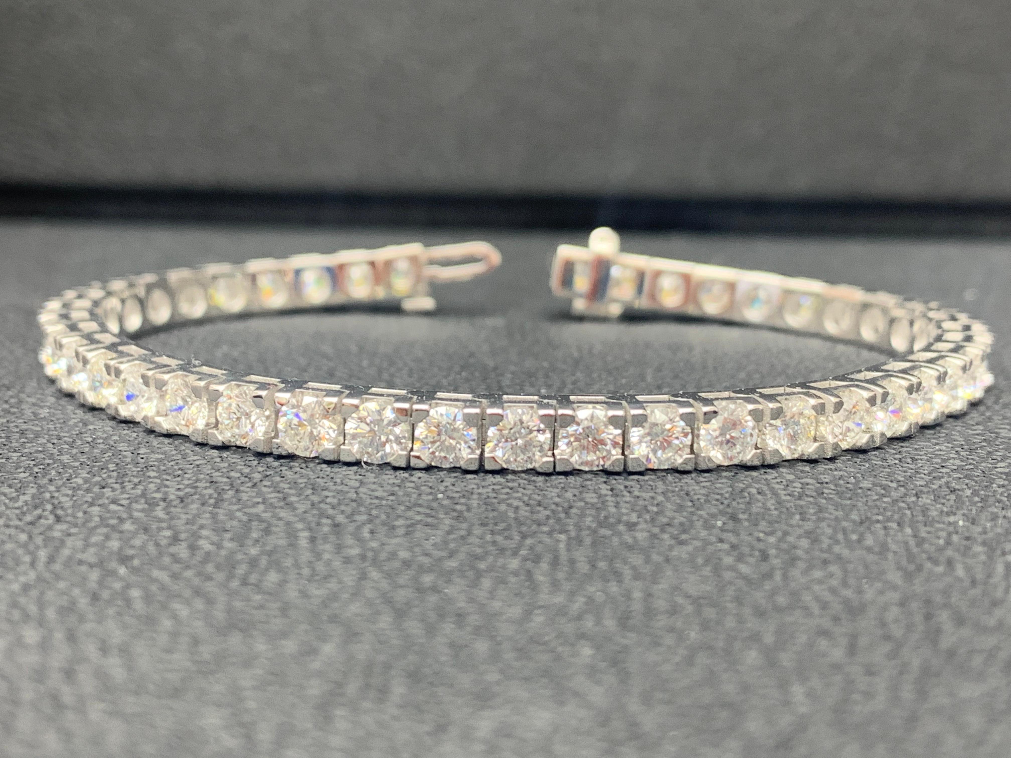 Bracelet de tennis en or blanc 14 carats, diamant rond taillé en brillant de 8,00 carats en vente 9