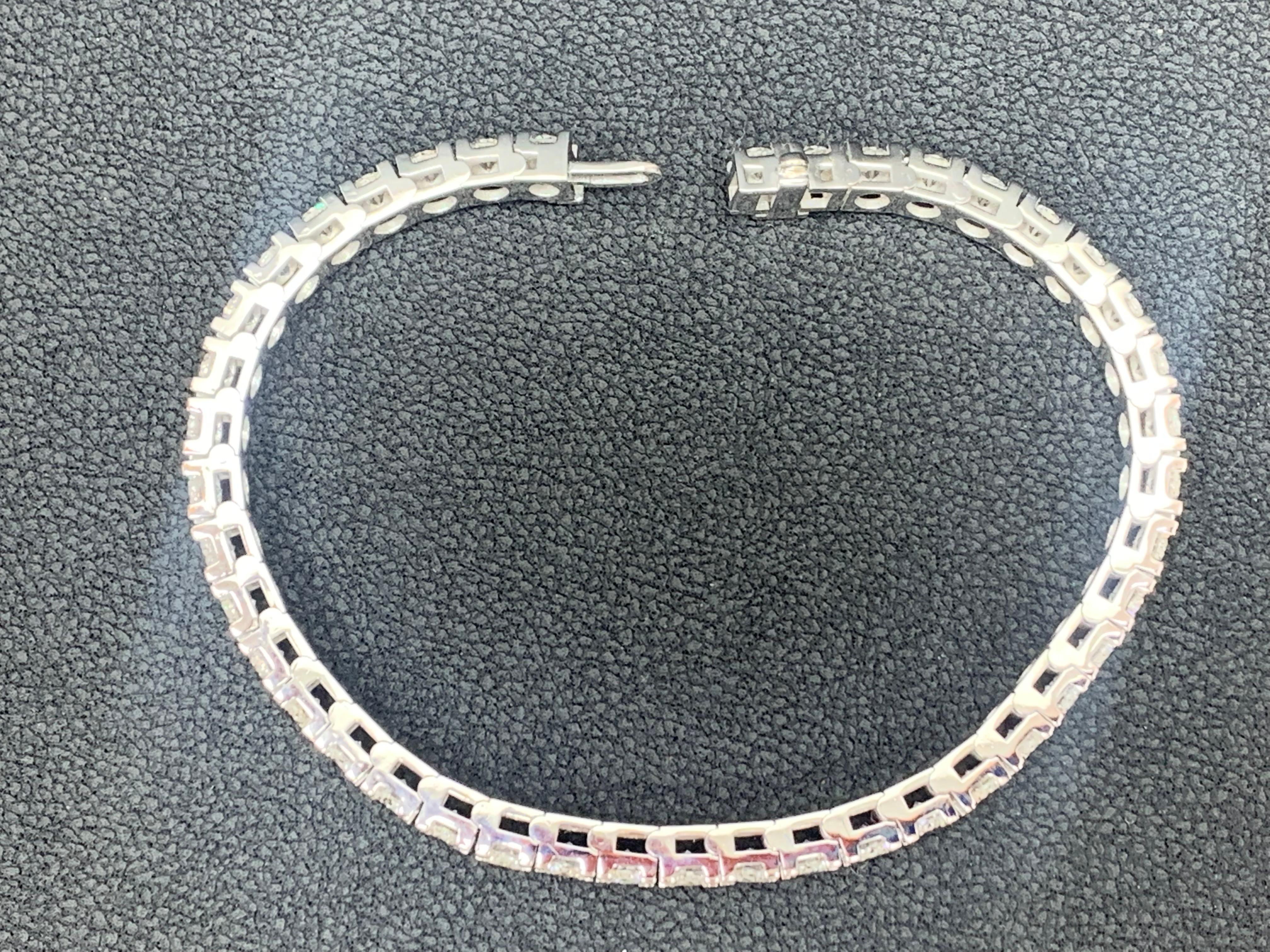Bracelet de tennis en or blanc 14 carats, diamant rond taillé en brillant de 8,00 carats en vente 11