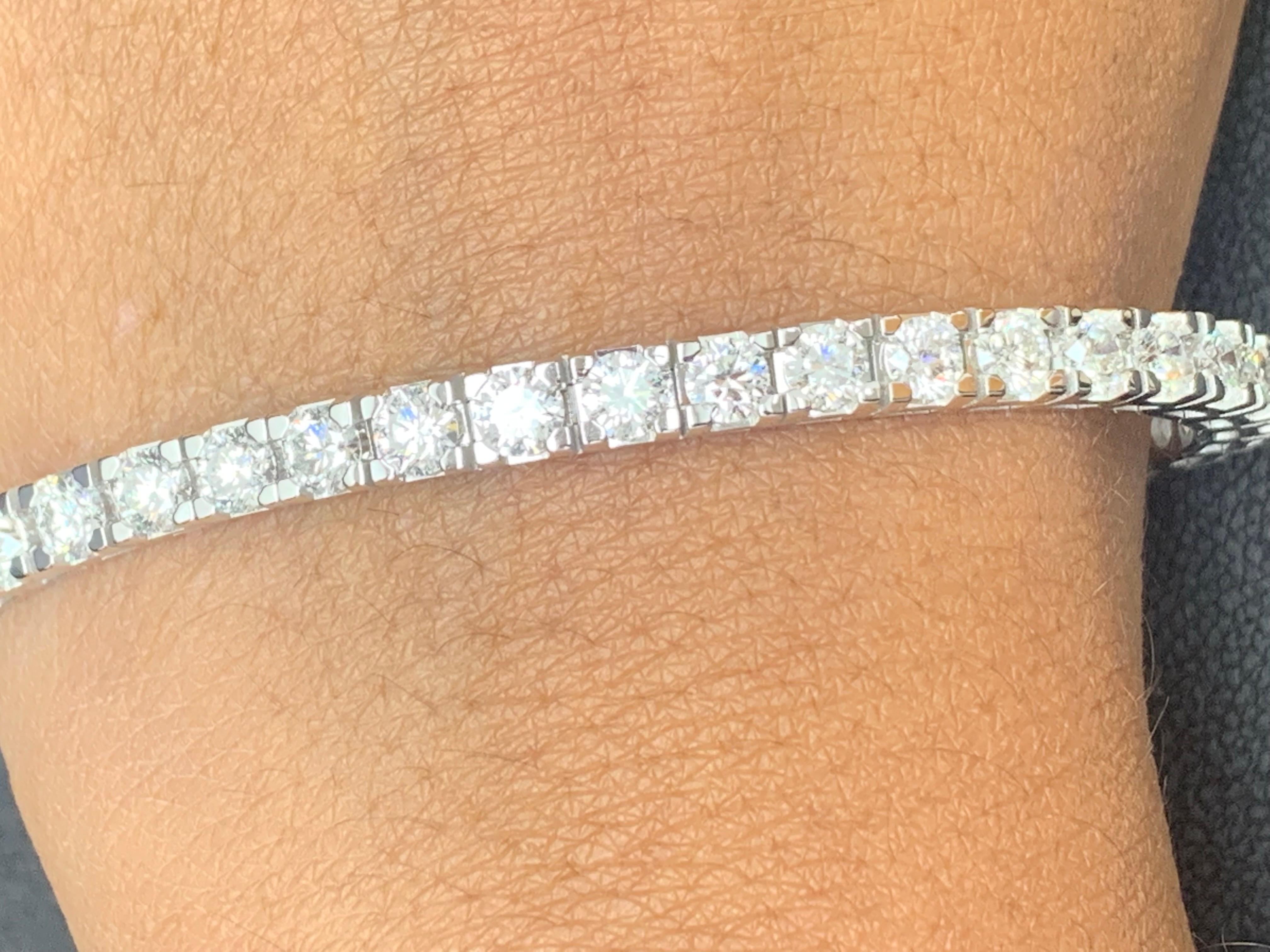 Bracelet de tennis en or blanc 14 carats, diamant rond taillé en brillant de 8,00 carats en vente 2