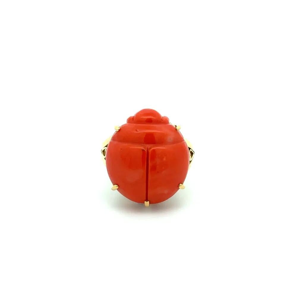 8,00 Karat geschnitzter roter Koralle Skarabäuskäfer Gold Vintage Solitär Ring (Modernistisch) im Angebot