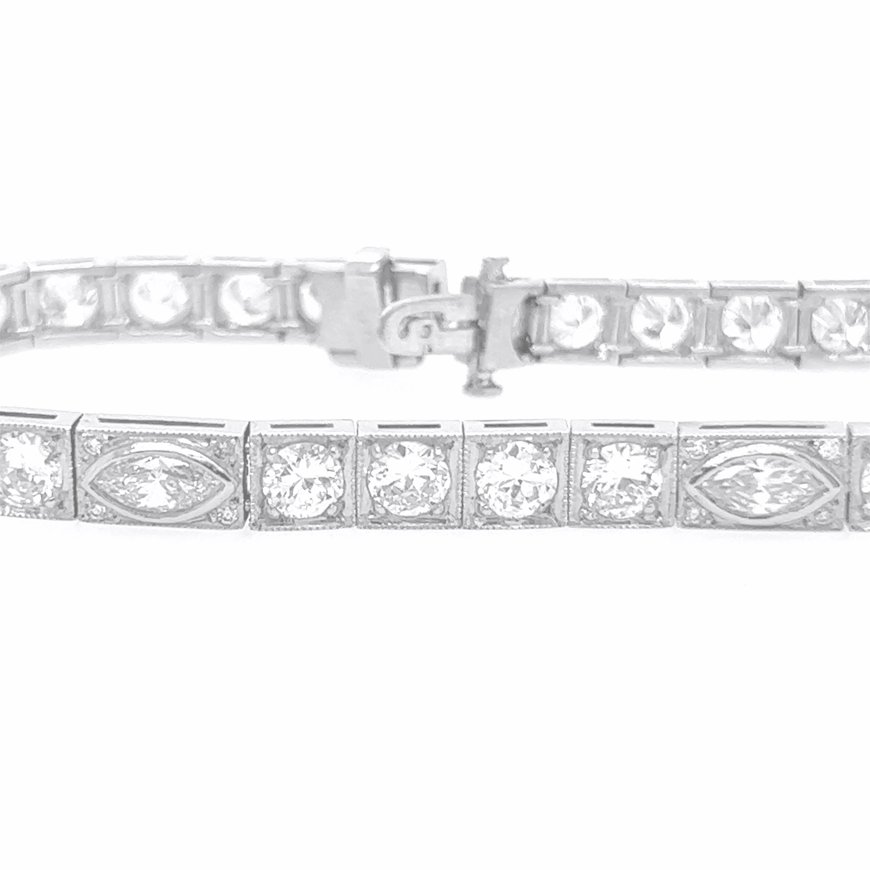 Art Déco Bracciale con linea di diamanti da 8,00 carati in platino in vendita