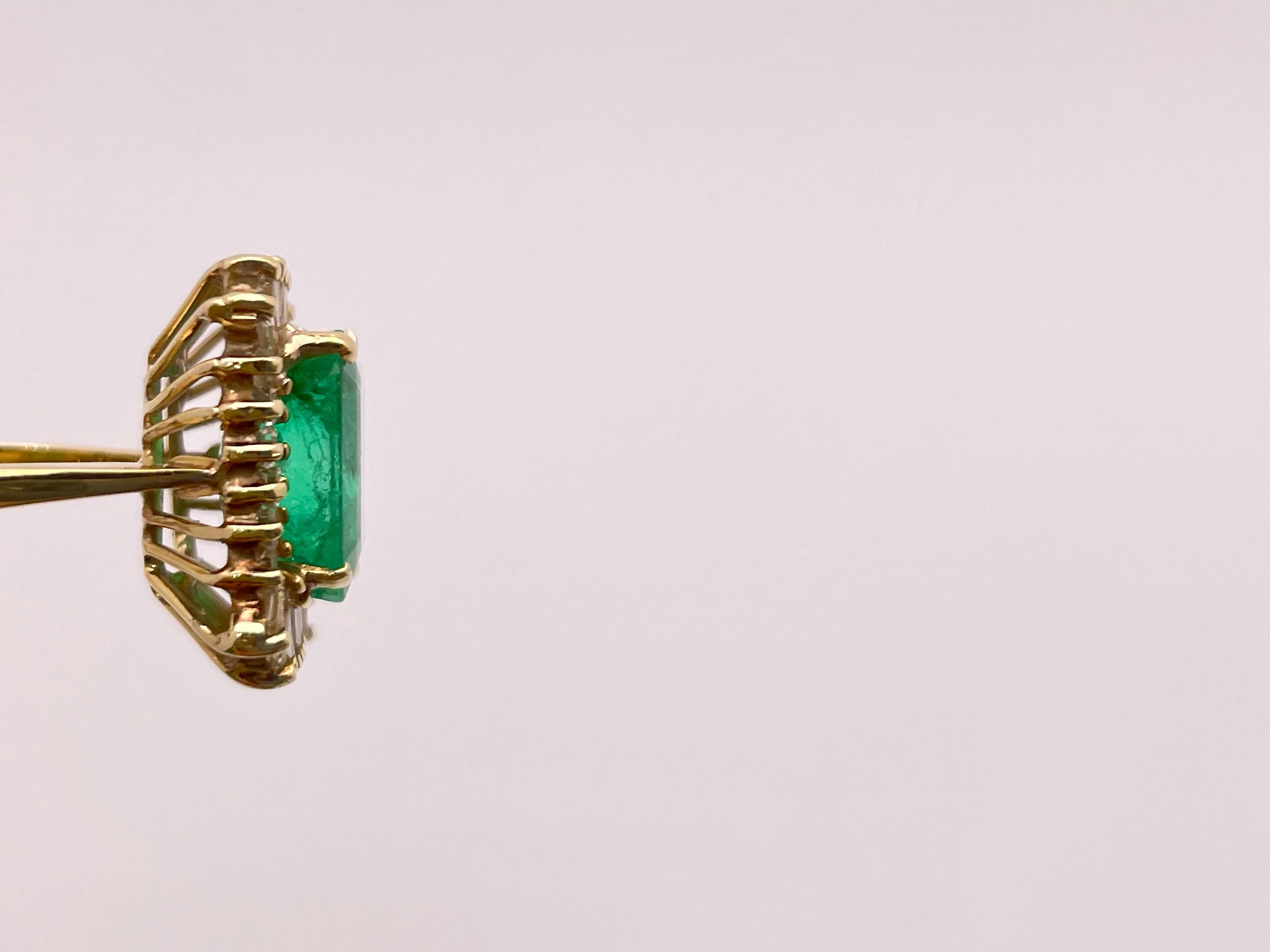8.00 Carat Emerald Diamond 18 Karat Yellow Gold Ring For Sale 6