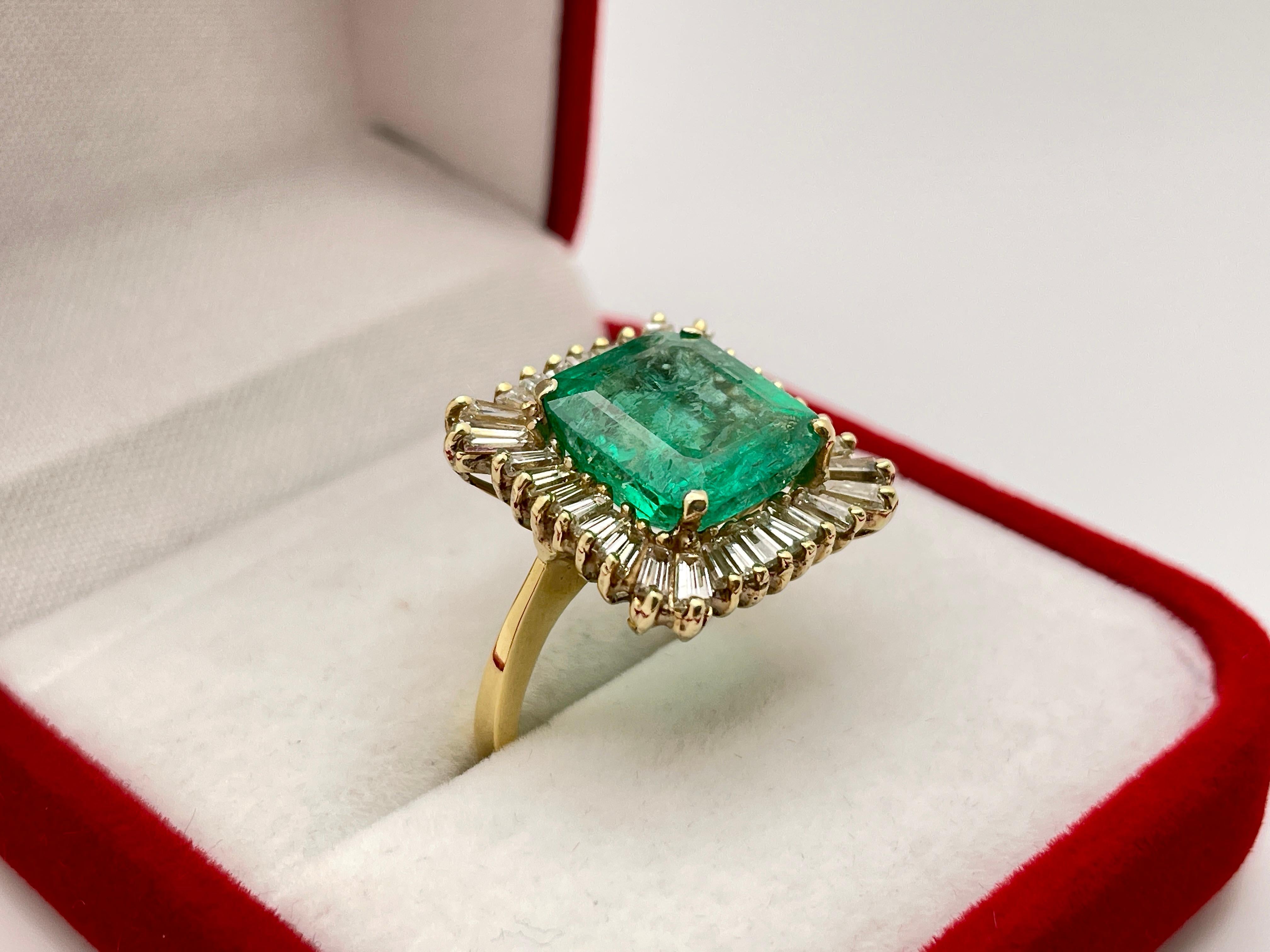 8.00 Carat Emerald Diamond 18 Karat Yellow Gold Ring For Sale 7