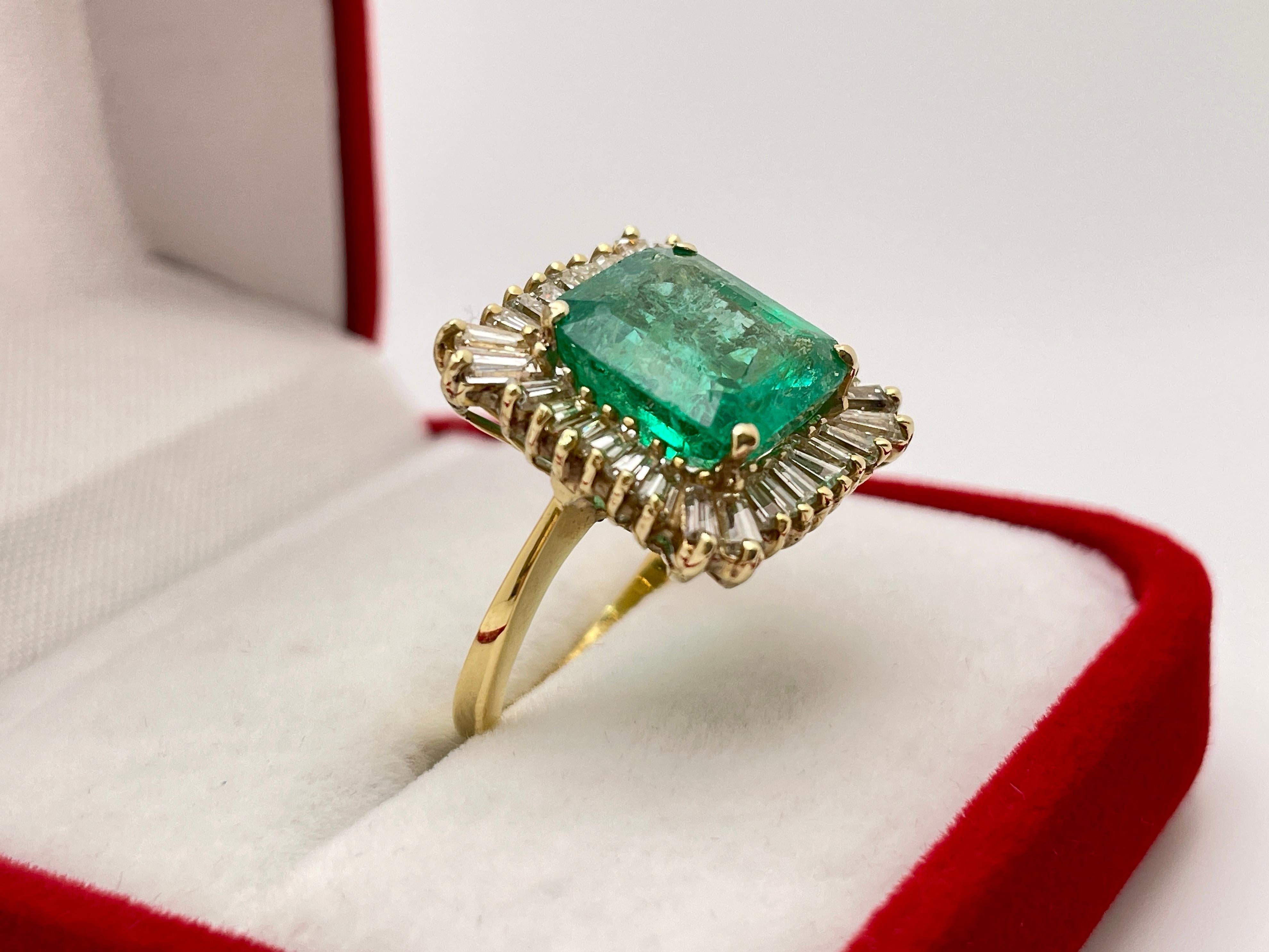 8.00 Carat Emerald Diamond 18 Karat Yellow Gold Ring For Sale 10