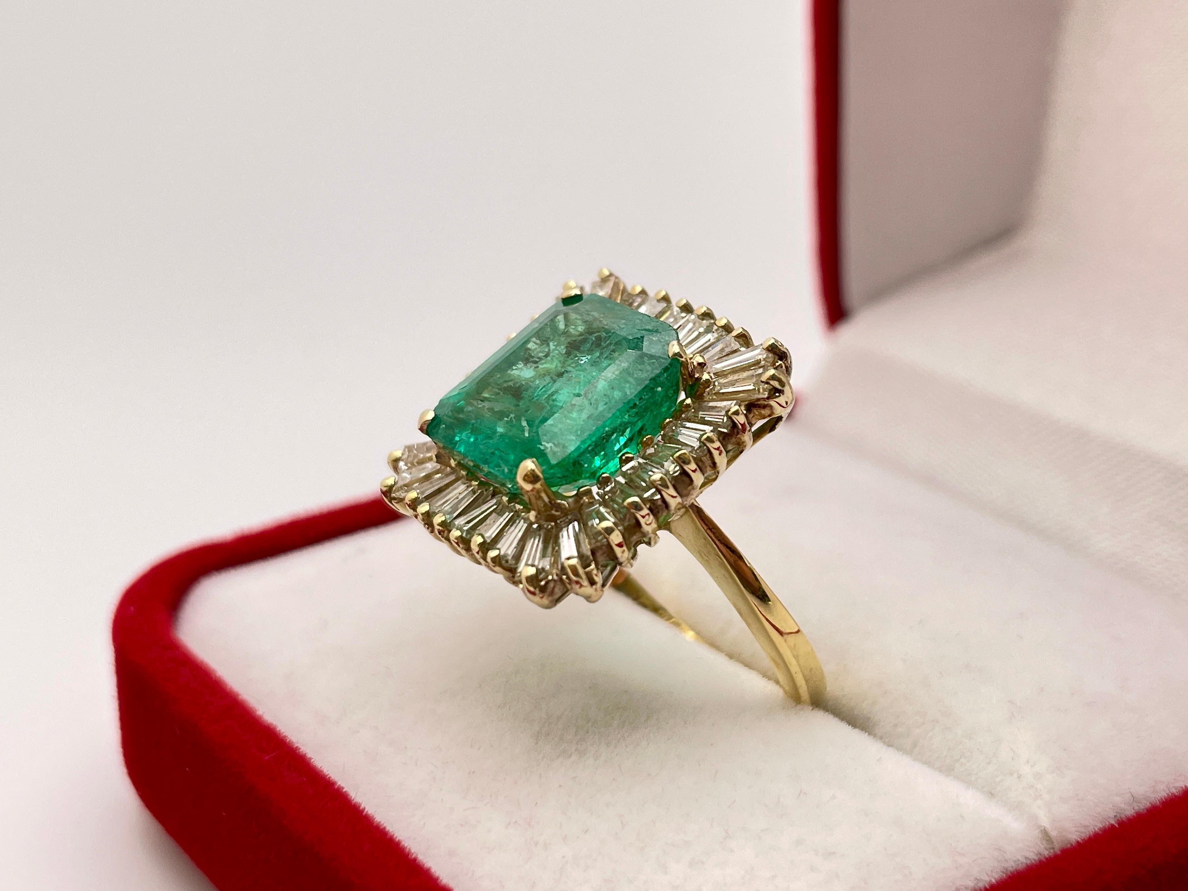 8.00 Carat Emerald Diamond 18 Karat Yellow Gold Ring For Sale 11