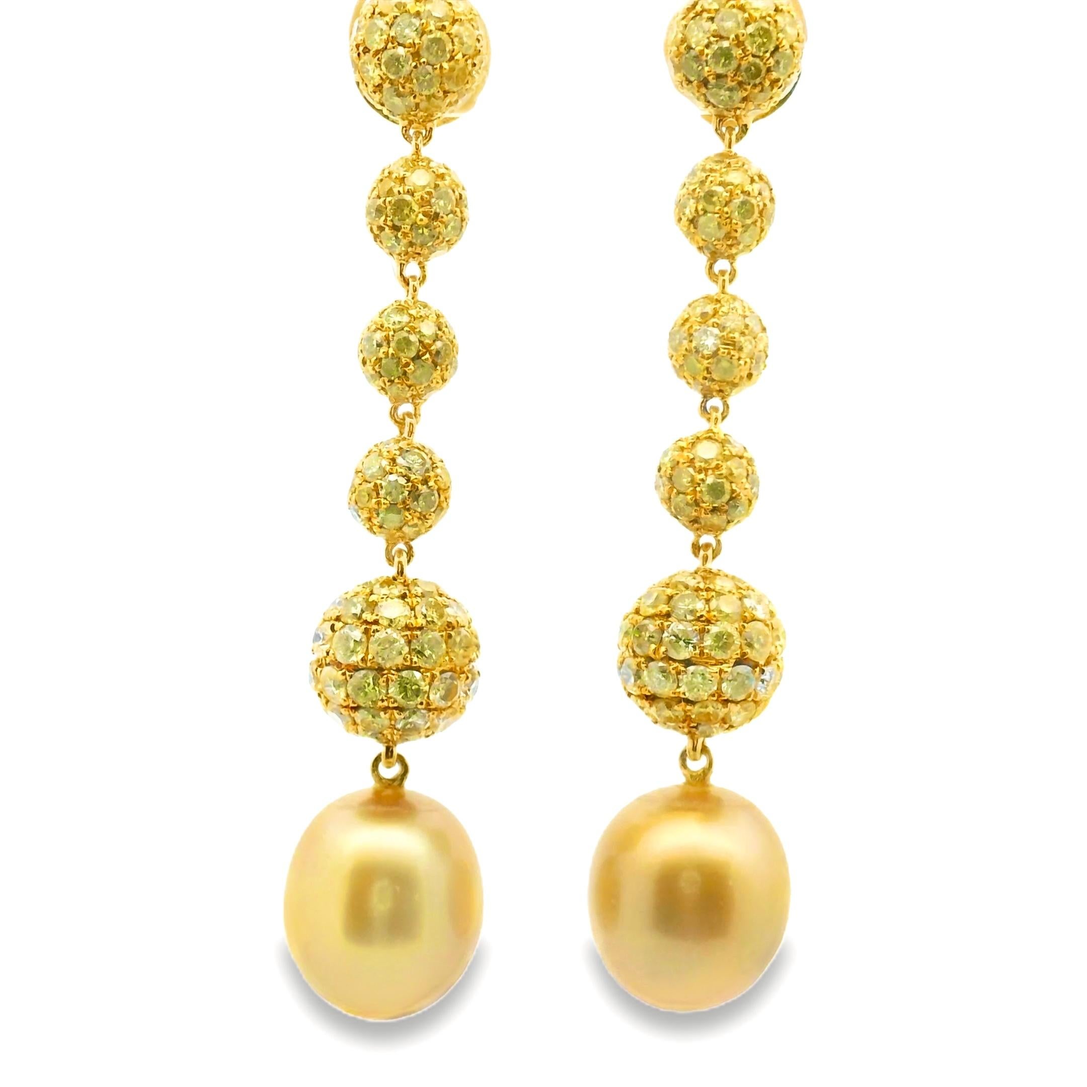 Taille ronde 8.00 Carat Fancy Yellow Pave Diamond Ball Boucle d'oreille 3D Ball en or jaune 18k en vente