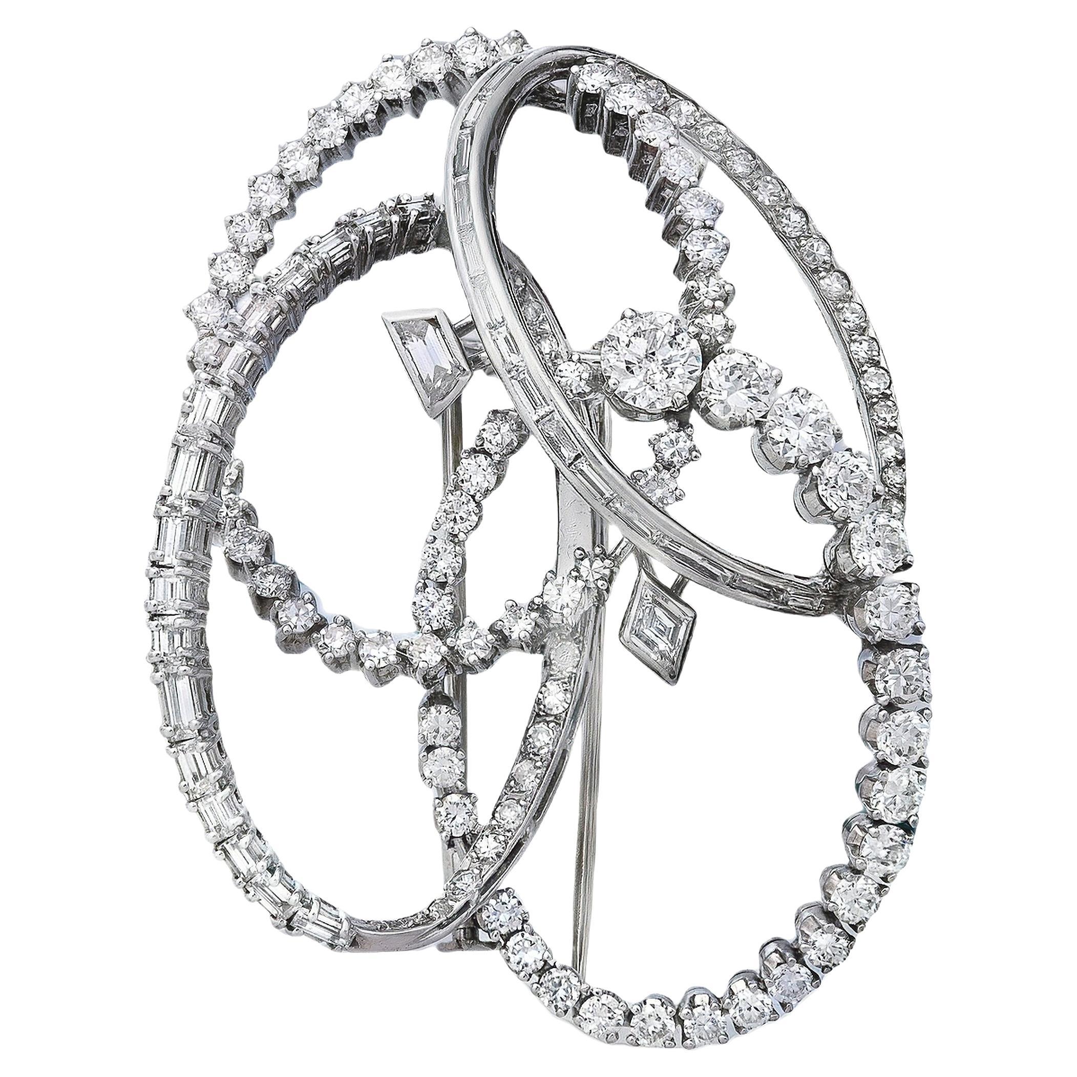 Broche de style rétro à diamants mixtes de 8,00 carats