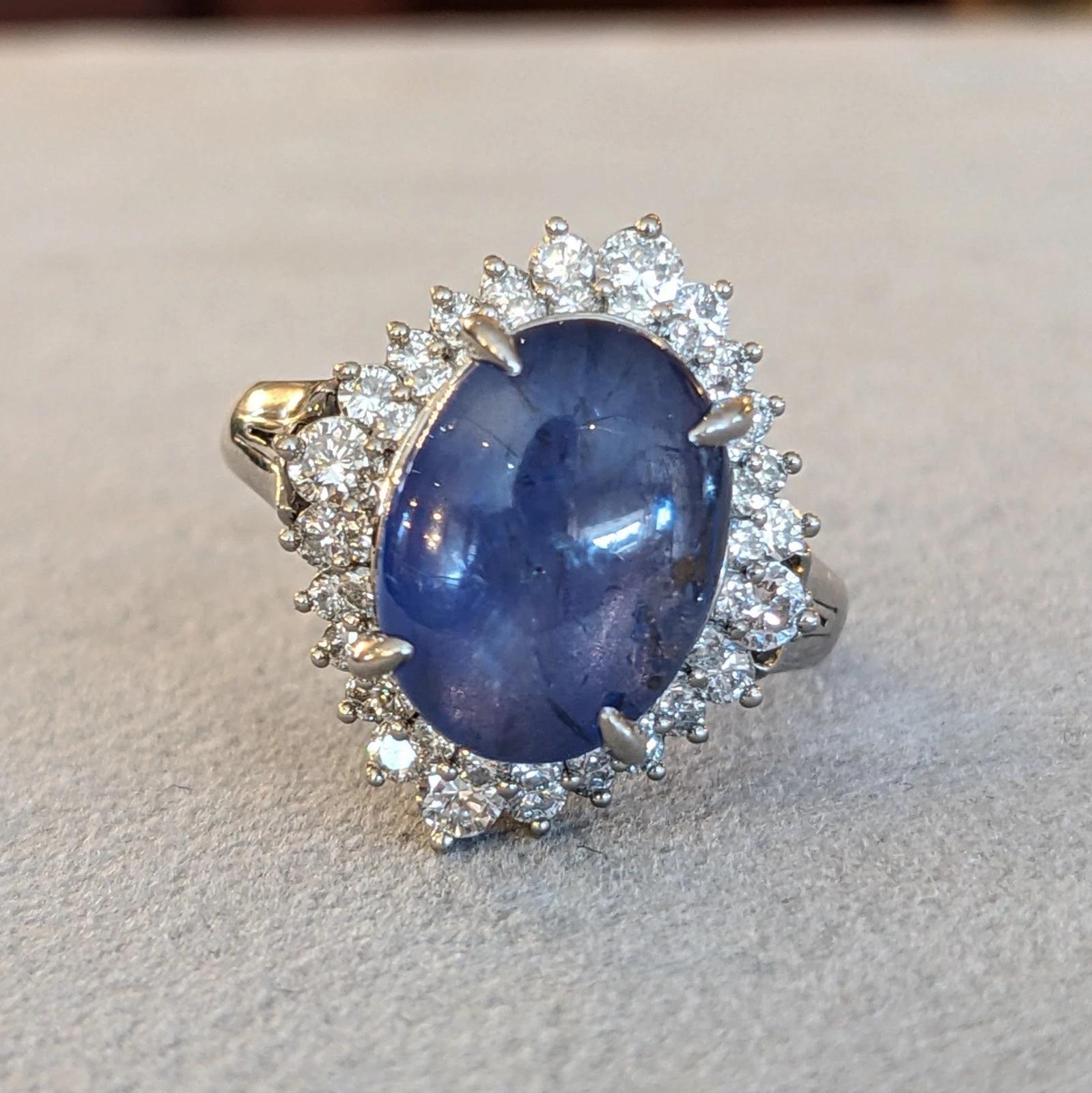 Oval Cut 8.00 carat Oval Blue Star Sapphire & Diamond Ring in Platinum For Sale