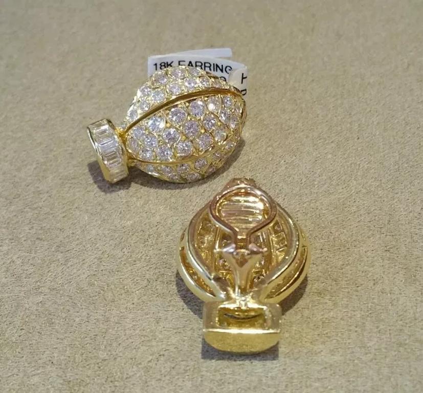 8.00 carat Pave Diamond Earrings with Rounds and Baguettes in 18k Yellow Gold In Excellent Condition For Sale In La Jolla, CA