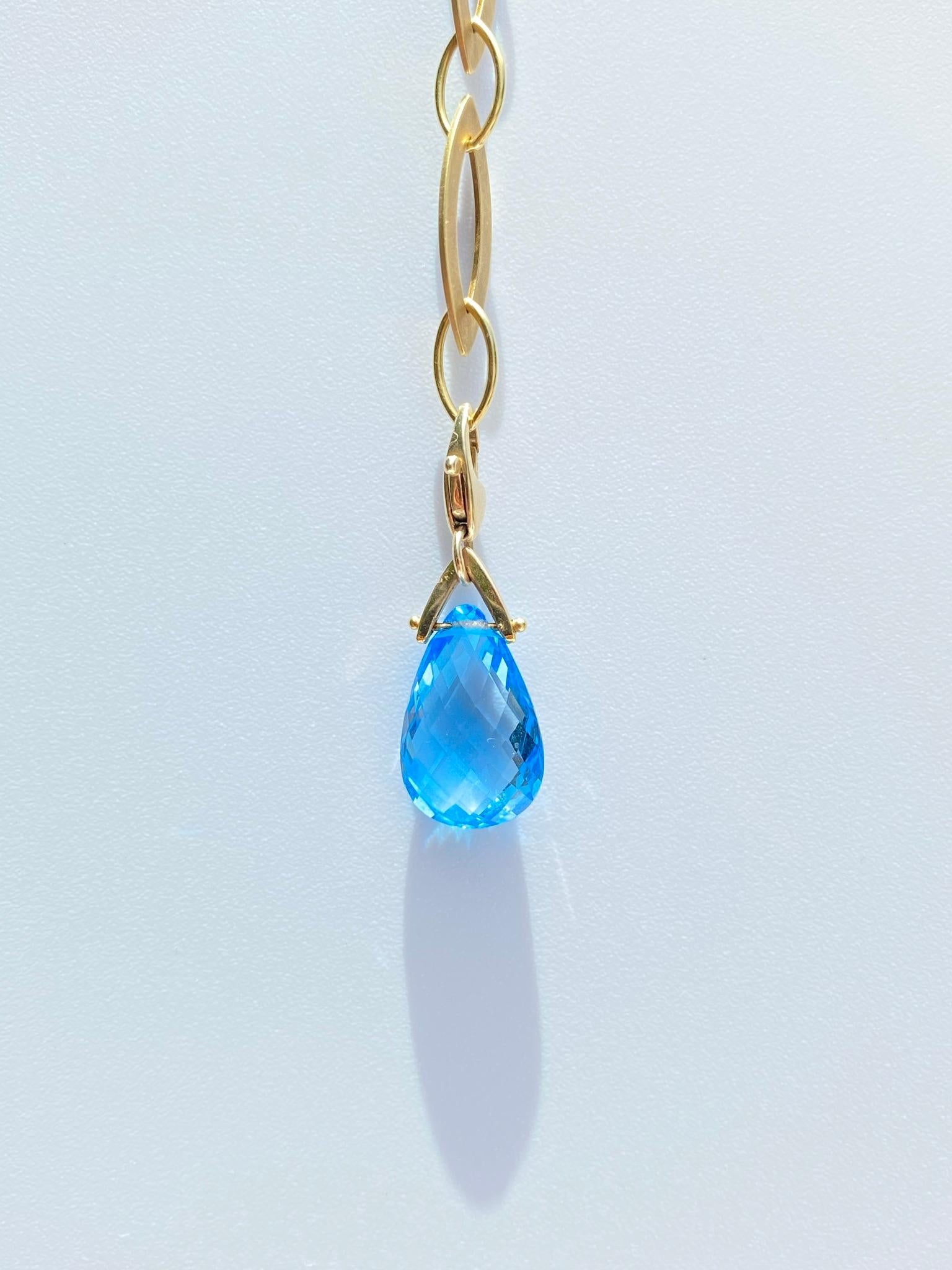 Modern 8.00 Carat Pear Shape Blue Topaz Drop Pendant Necklace 18k Yellow Gold For Sale