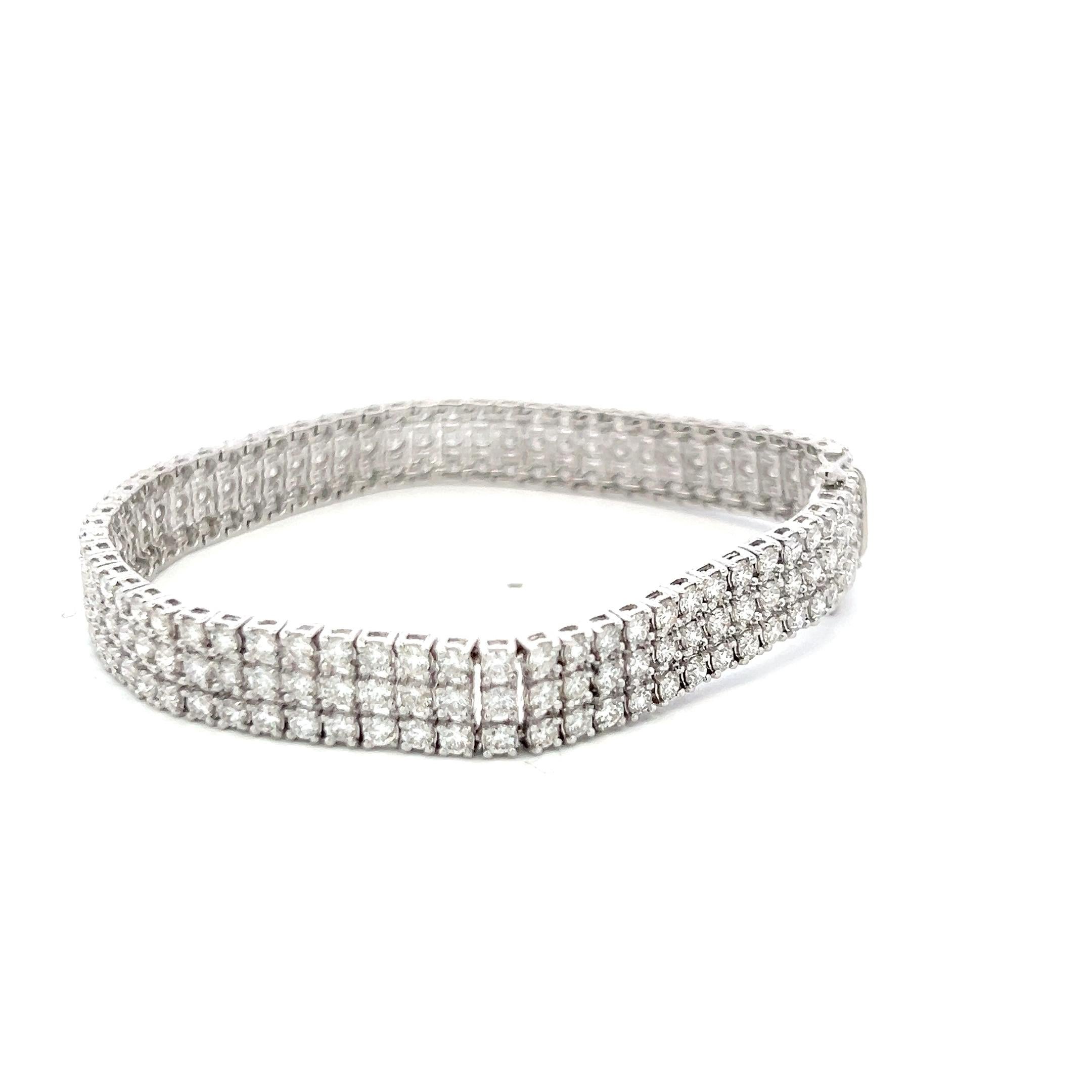 Taille brillant Bracelet tennis en or blanc 18 carats avec diamants brillants ronds de 8,00 carats en vente