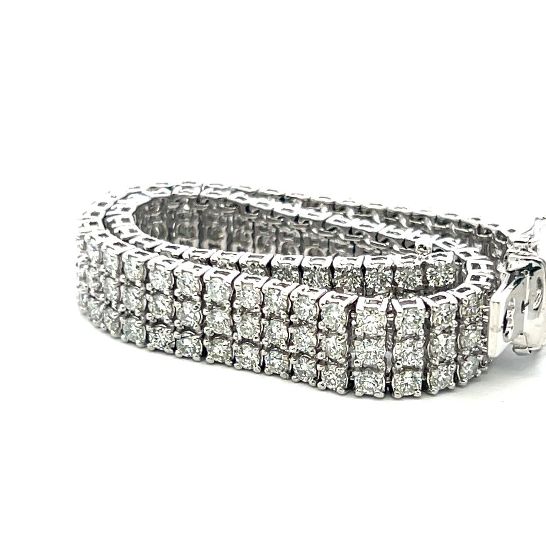 Bracelet tennis en or blanc 18 carats avec diamants brillants ronds de 8,00 carats en vente 4