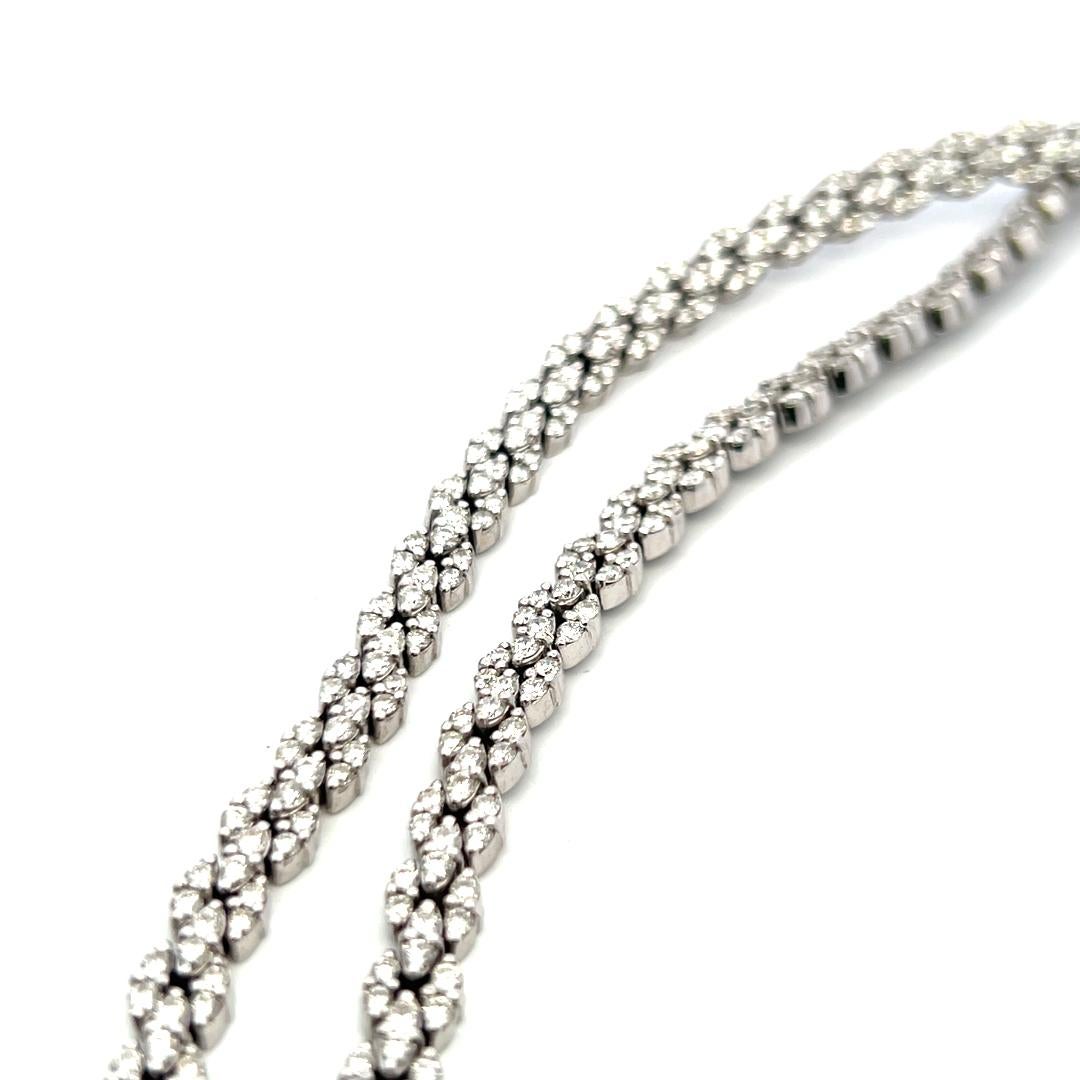 Collier à grappes en or blanc 18 carats de 8,00 carats de diamants ronds brillants G VS en vente 5