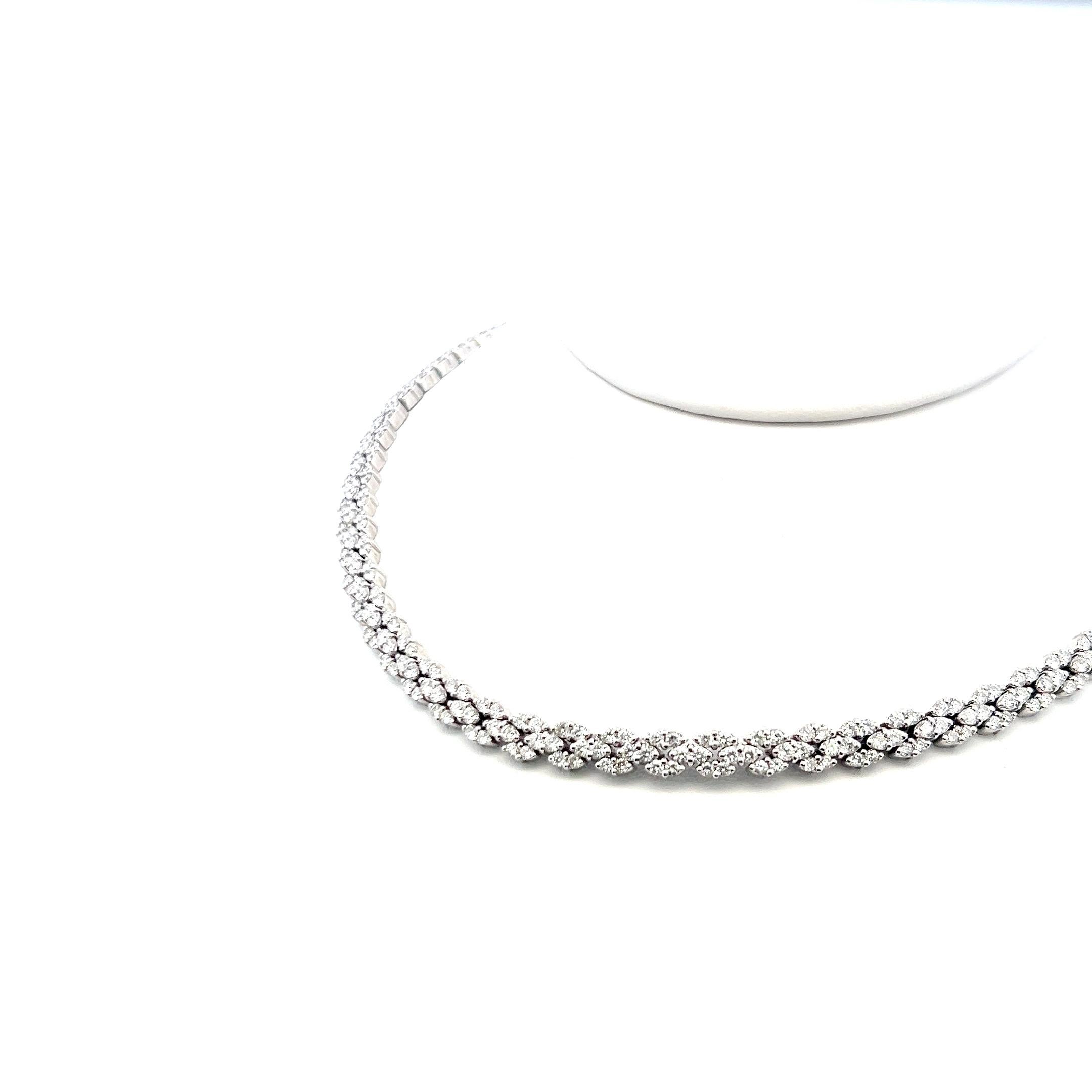 Titre :
Collier à grappes en or blanc 18 carats de 8,00 carats de diamants ronds brillants G VS
Le style :
Groupement d'entreprises
Métal :
Or blanc 18 carats
Pierre précieuse 1 :
Diamant de 8 carats
Nombre de pierres :
384
Couleur :
G
La clarté