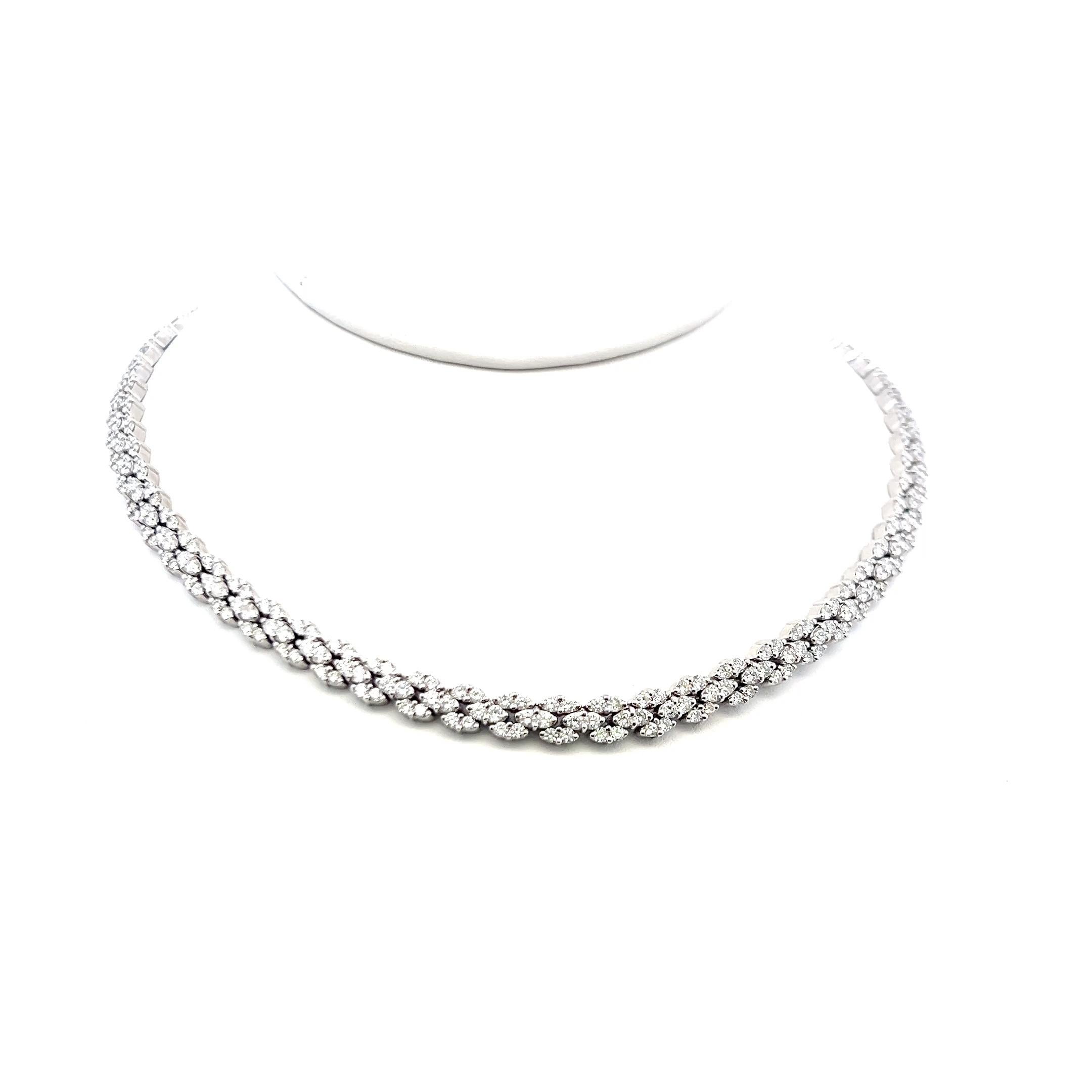 Collier à grappes en or blanc 18 carats de 8,00 carats de diamants ronds brillants G VS Bon état - En vente à New York, NY