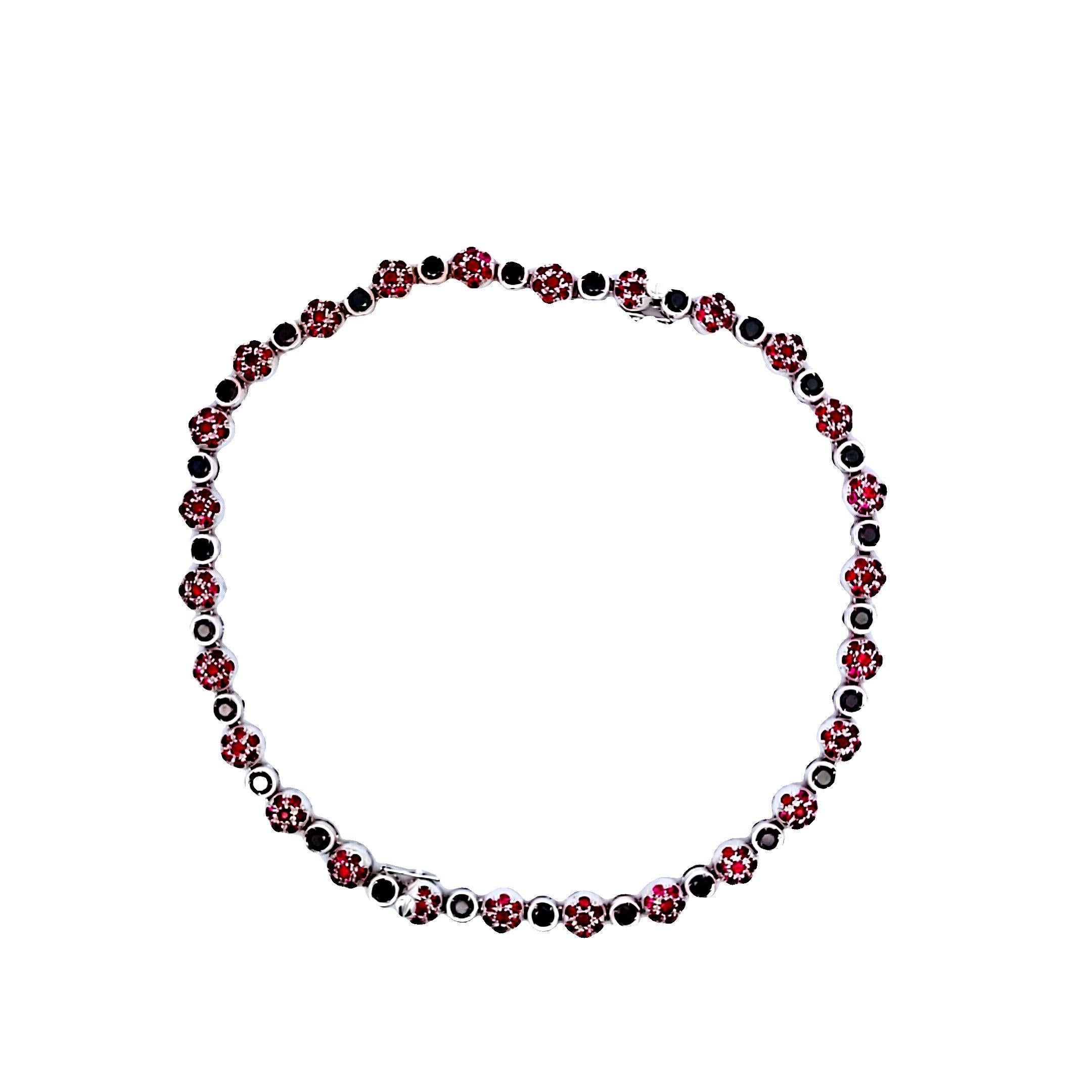 Collier de pierres précieuses en or blanc 18 carats avec rubis 8,00 carats et diamants 6,15 carats en vente 2