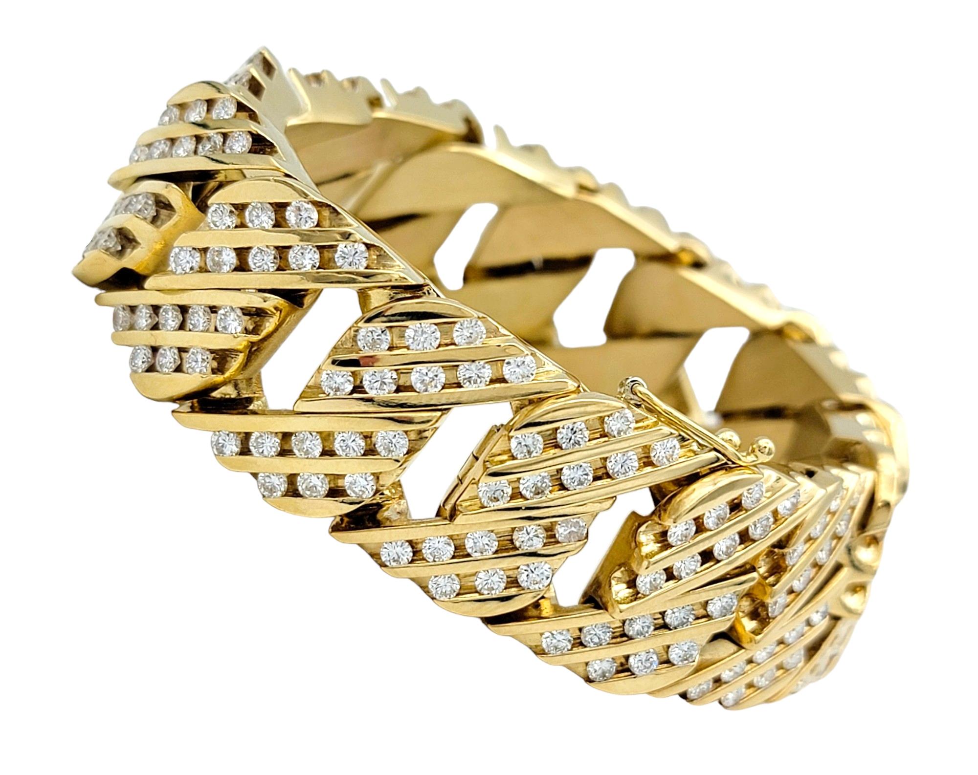 Contemporary 8.00 Carat Total Round Diamond Miami Cuban Link Bracelet in 14 Karat Yellow Gold For Sale