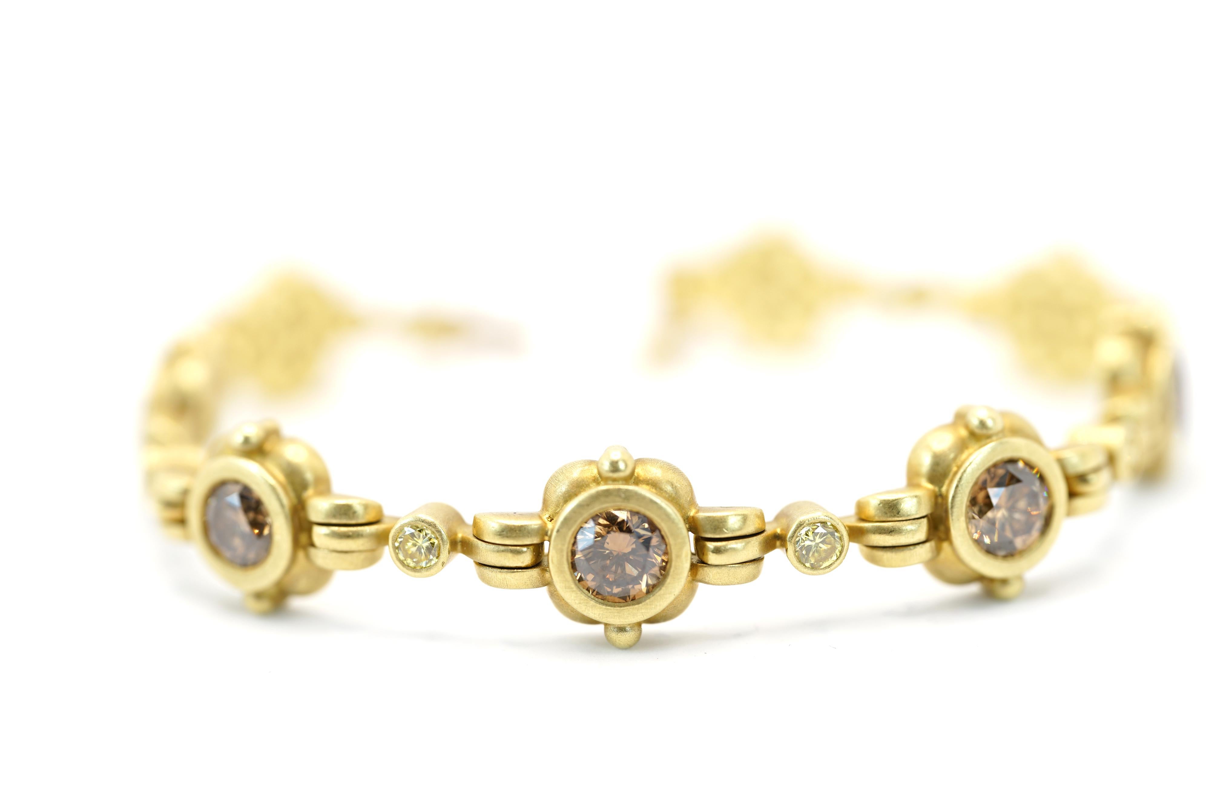 8.00 Carats 18ky Cognac and Fancy Yellow Diamonds Bracelet In New Condition For Sale In Saint Louis, MO