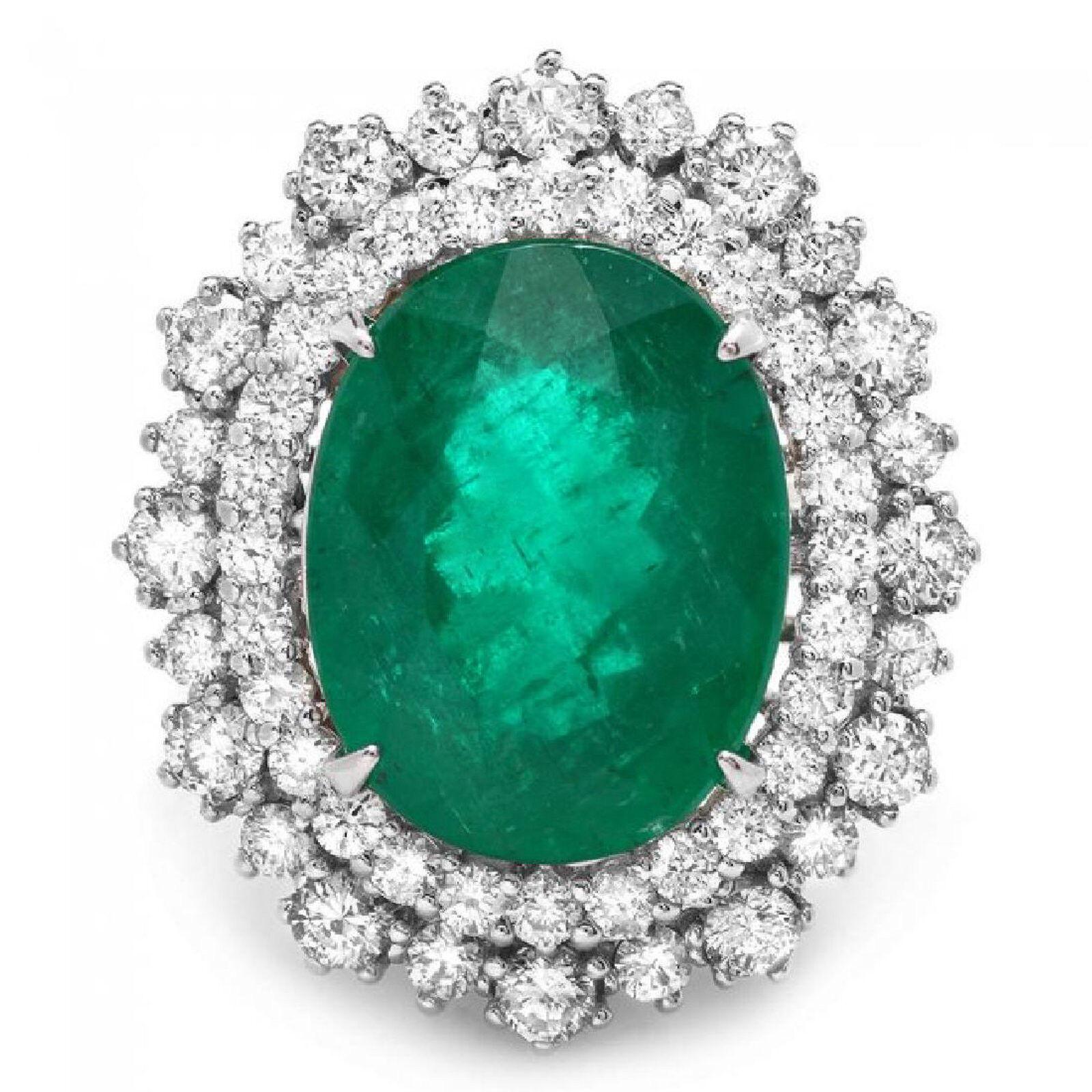 8.00 Carats Natural Emerald and Diamond 14K Solid White Gold Ring In New Condition For Sale In Los Angeles, CA