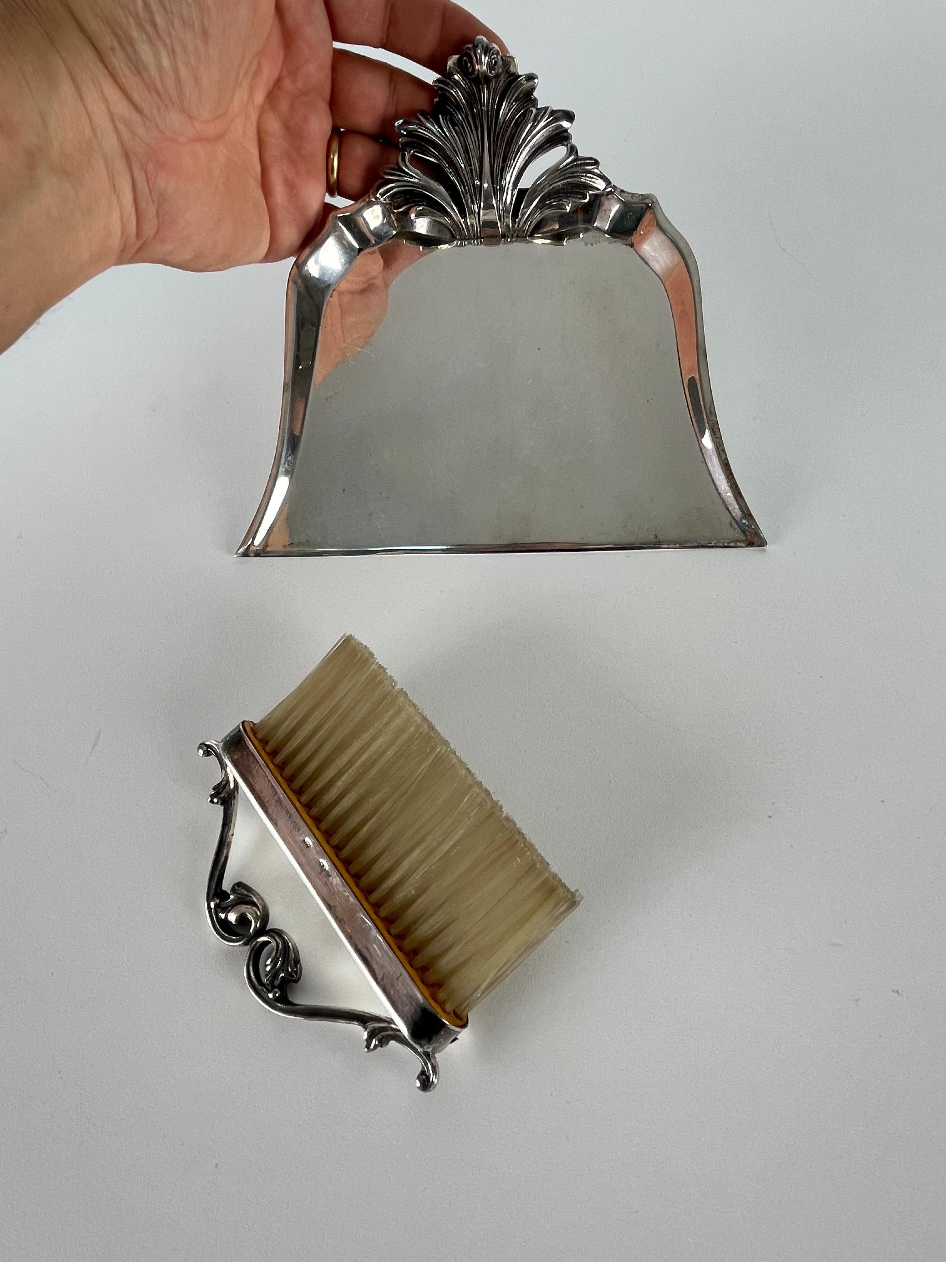 800 Raccoglitore di briciole e spazzola in argento, Made in Italy, anni '80 in vendita 2