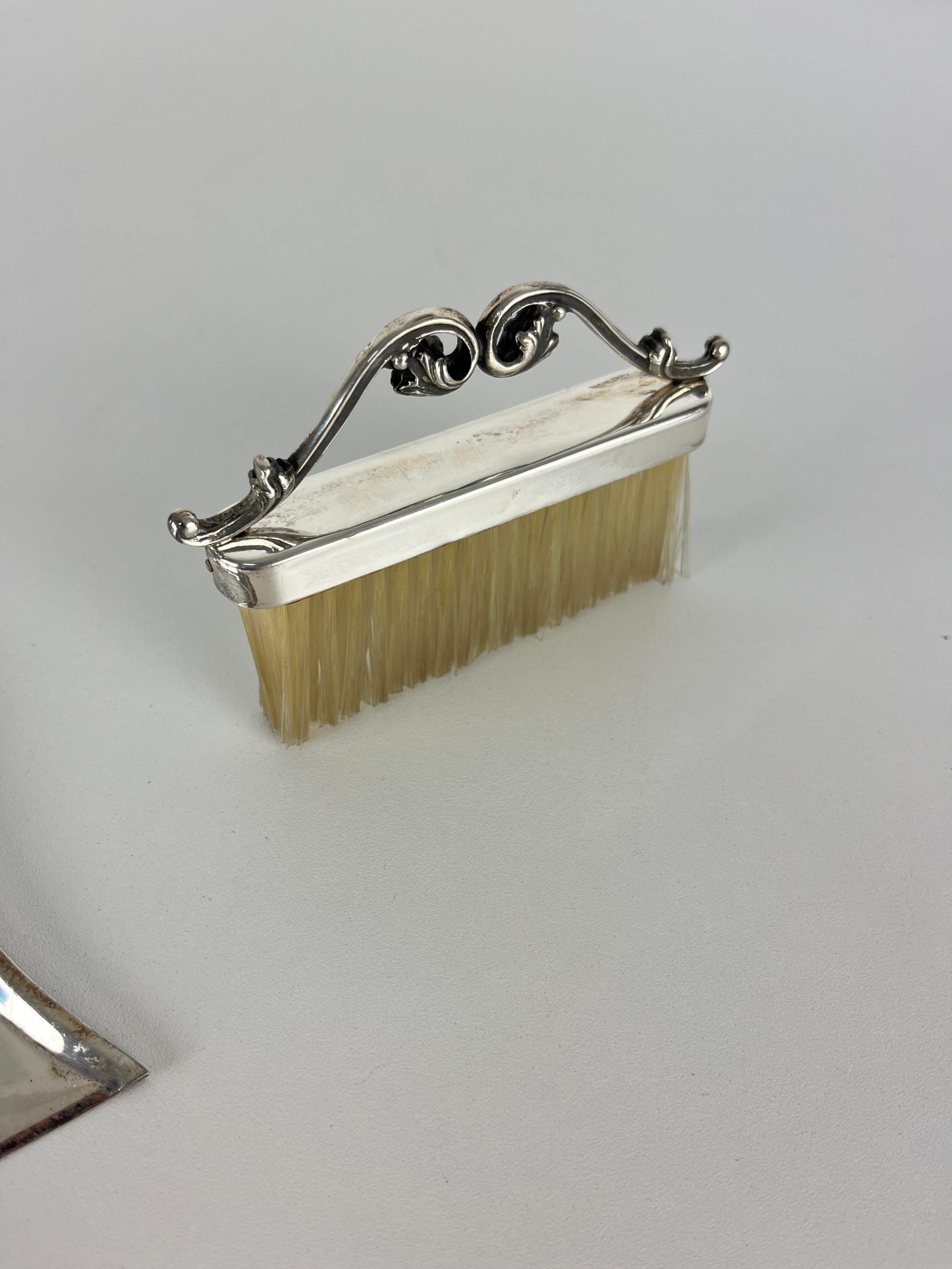 800 Raccoglitore di briciole e spazzola in argento, Made in Italy, anni '80 in vendita 3