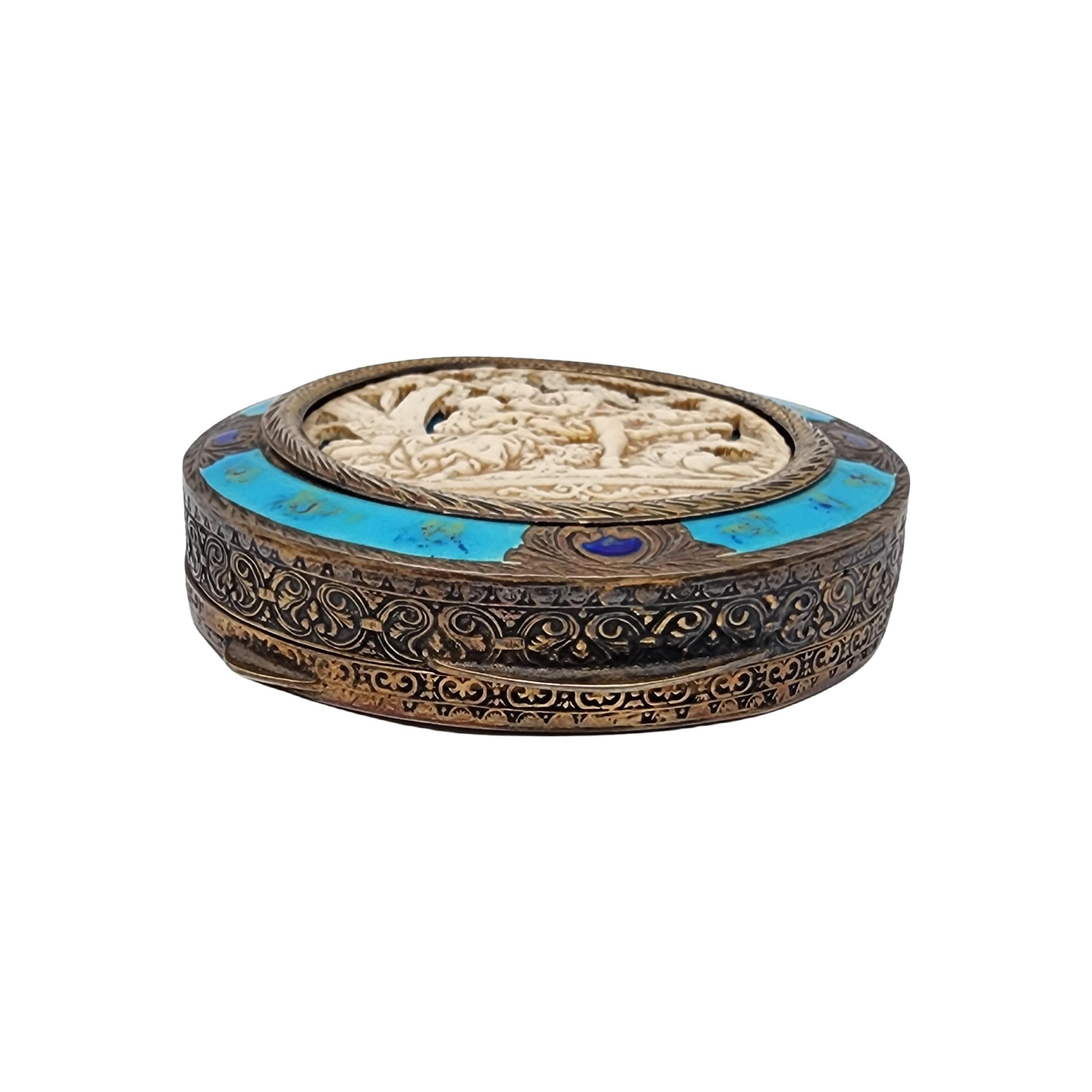 Italienischer geschnitzter Muschelspiegel, 800er Silber Gold Vermeil, Komapct #18463 im Zustand „Gut“ im Angebot in Washington Depot, CT
