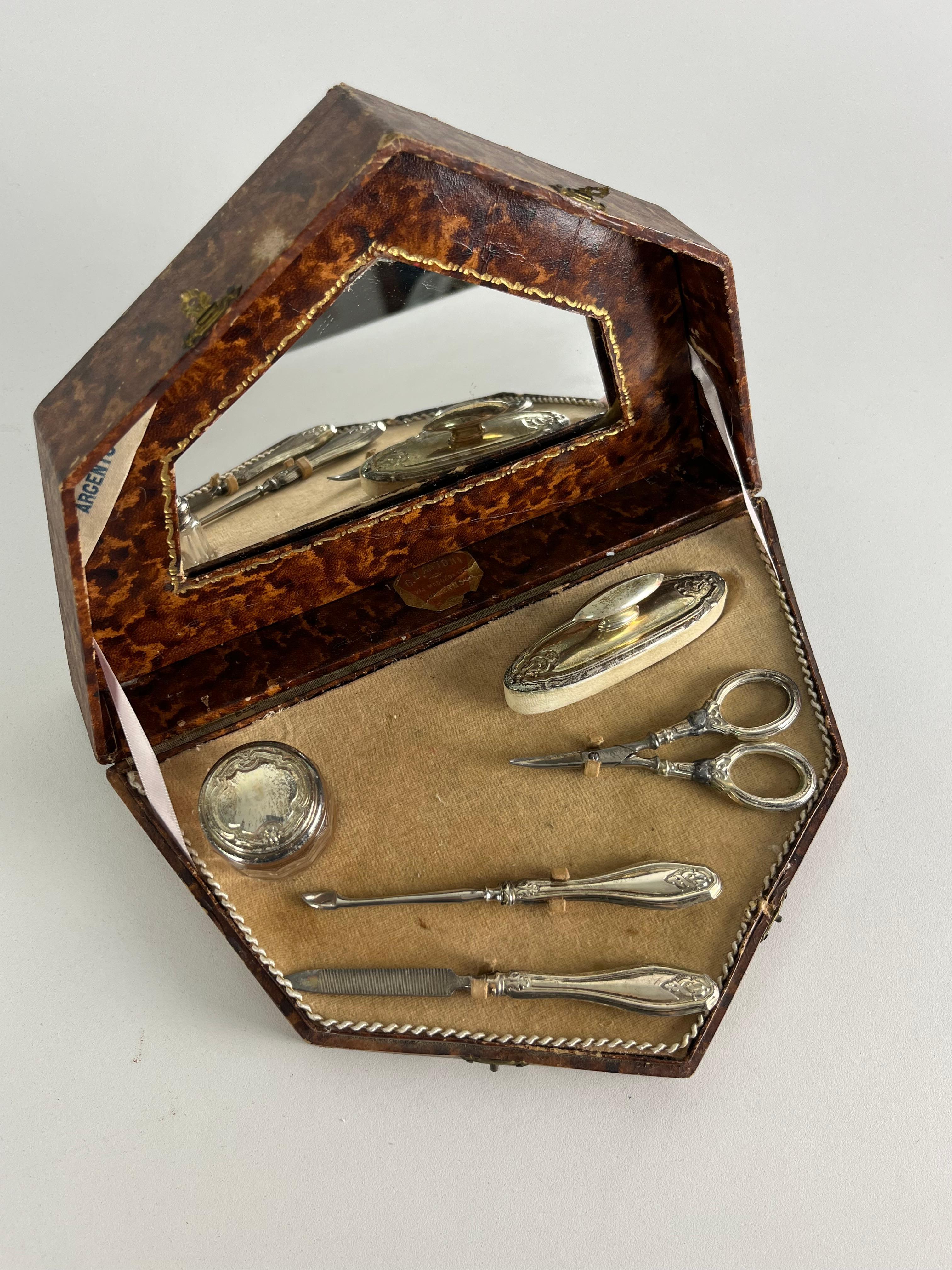 800 Set da manicure in argento, anni '30 In condizioni buone in vendita a Palermo, IT