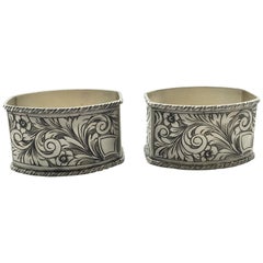 800 Silver Pair of Tooled Floral Rectangular Napkin Rings