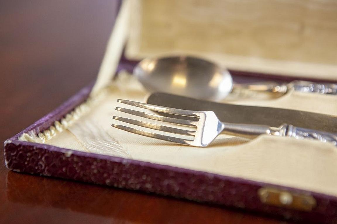 Juego de cubiertos estándar de plata 800 del periodo de entreguerras, Nola, Italia en venta 3