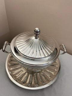 800 Silver Tureen and plate set, Italian manufacturing