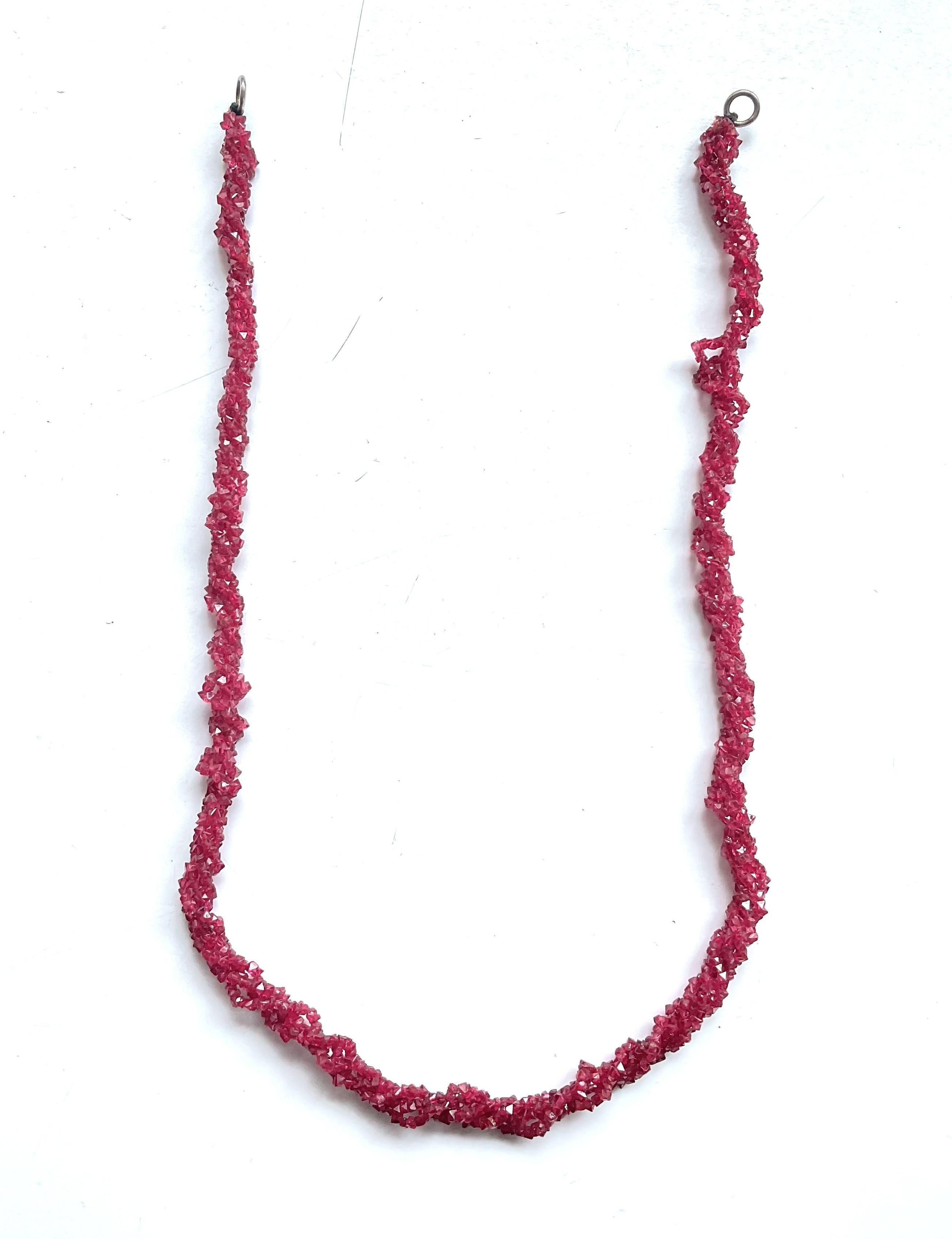 80.00 carats spinelle non taillé collier de pierres précieuses naturelles pour la bijouterie fine 

Pierre précieuse - Spinel
Poids -  80,00 carats
Taille - 2 à 2,5 MM
Forme - non coupée



