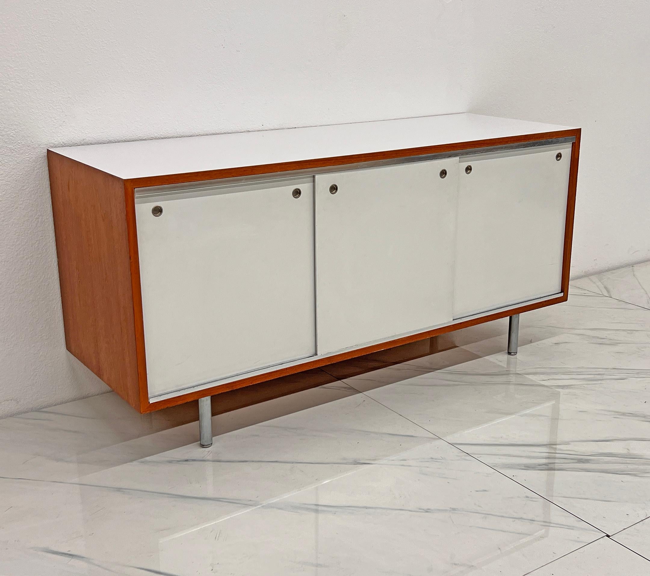 8000 Serie 3-türige Anrichte, George Nelson, Herman Miller, 1960er Jahre im Angebot 4