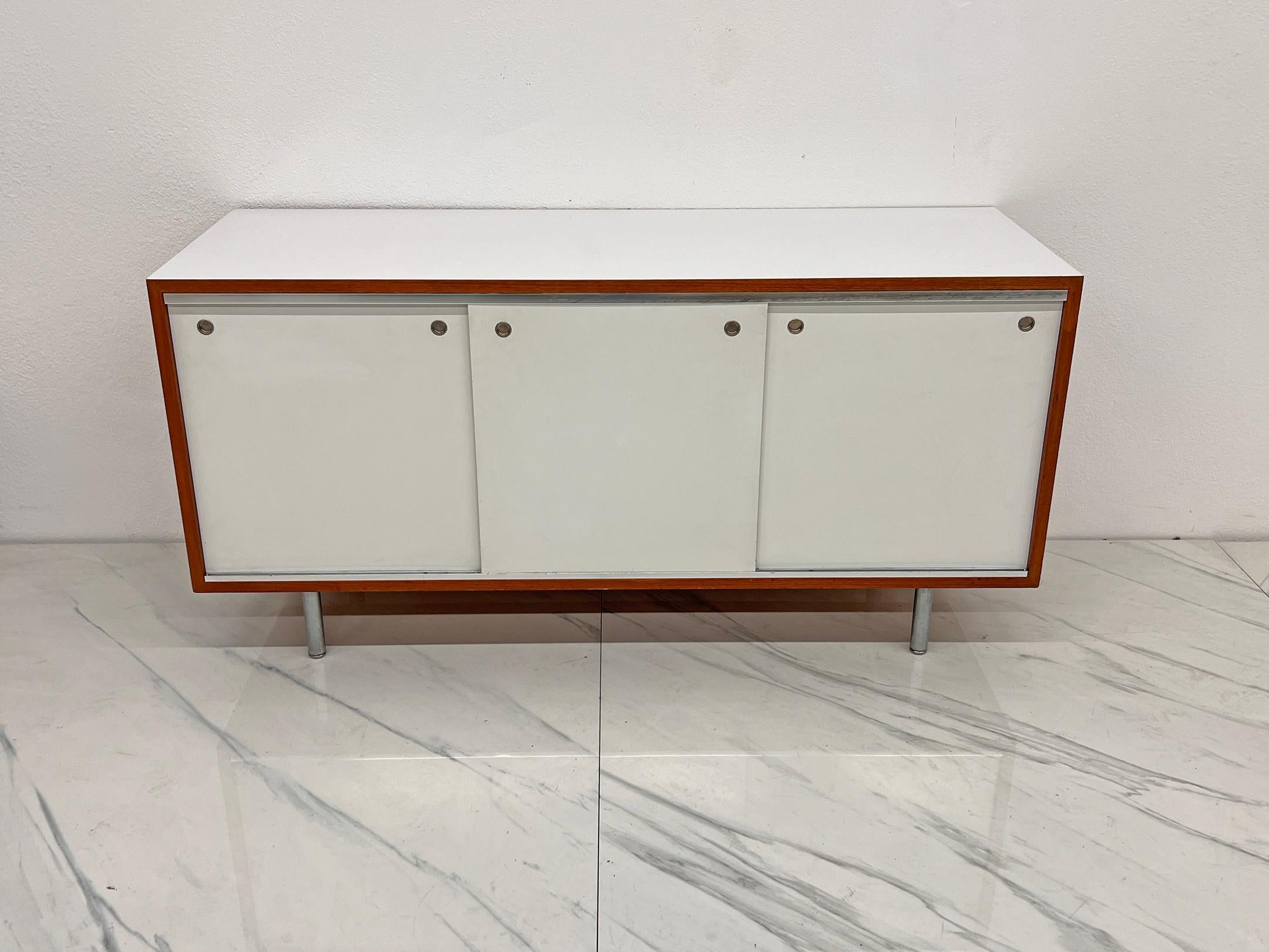 8000 Serie 3-türige Anrichte, George Nelson, Herman Miller, 1960er Jahre im Angebot 5