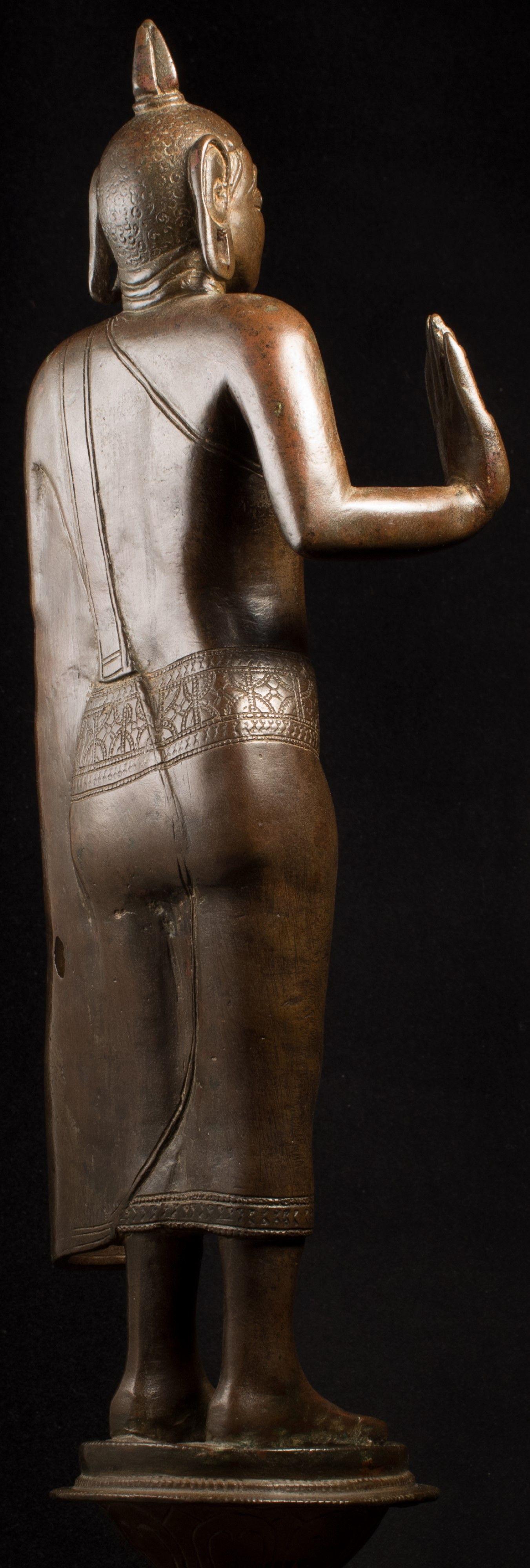 A Very Large and Rare 14-16thC Nagapattinam Bronze Buddha, 8000 For Sale 5