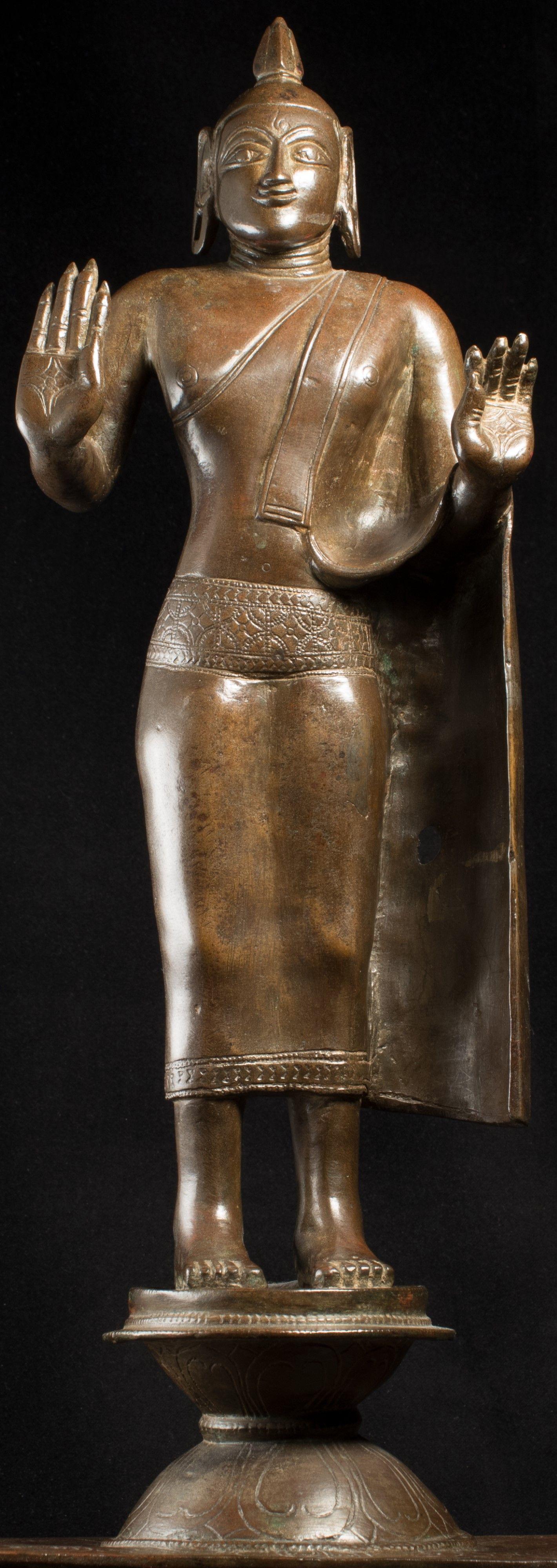 Indien Très grand et rare bouddha en bronze de Nagapattinam du 14 au 16ème siècle, 8000 en vente