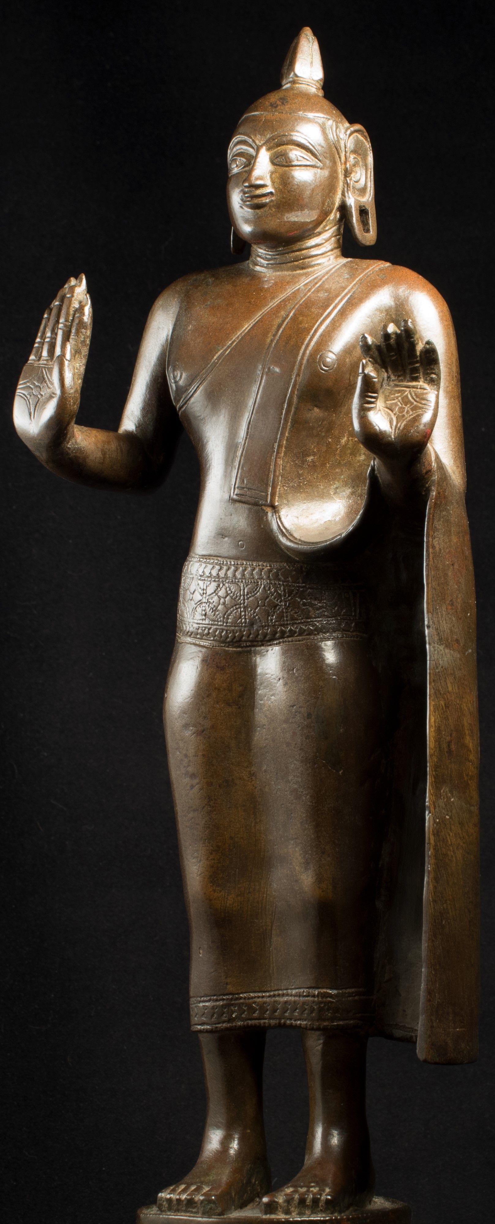 A Very Large and Rare 14-16thC Nagapattinam Bronze Buddha, 8000 For Sale 1