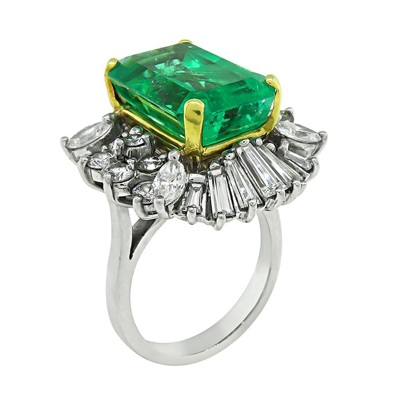 Emerald Cut 8.00 Carat Colombian Emerald 2.50 Carat Diamond Ring For Sale