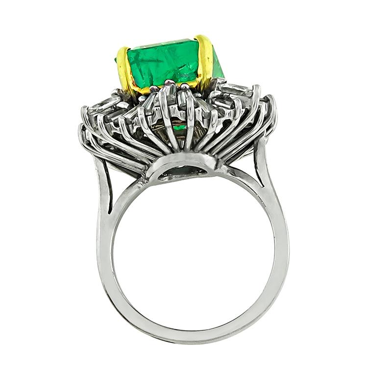 8.00 Carat Colombian Emerald 2.50 Carat Diamond Ring In Good Condition For Sale In New York, NY