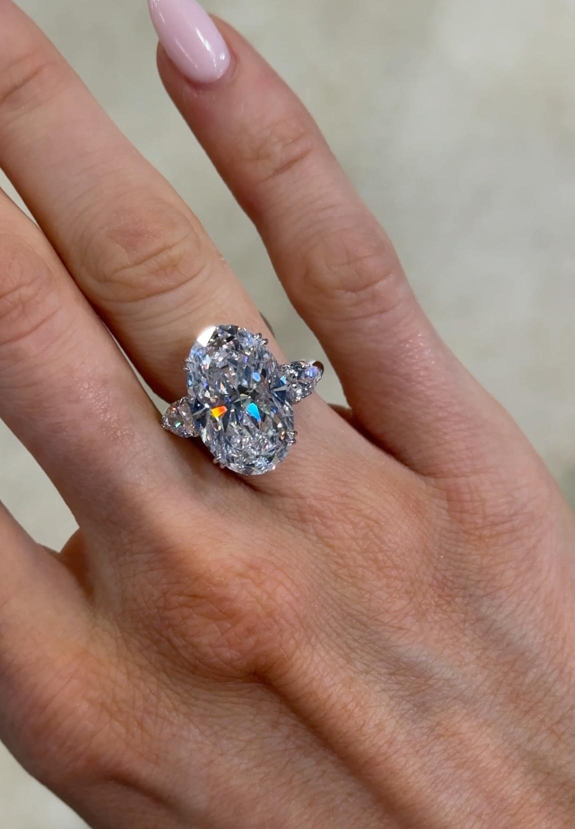 Bague de fiançailles à diamant ovale naturel de 8.00ct certifiée GIA Neuf - En vente à Victoria,, AU