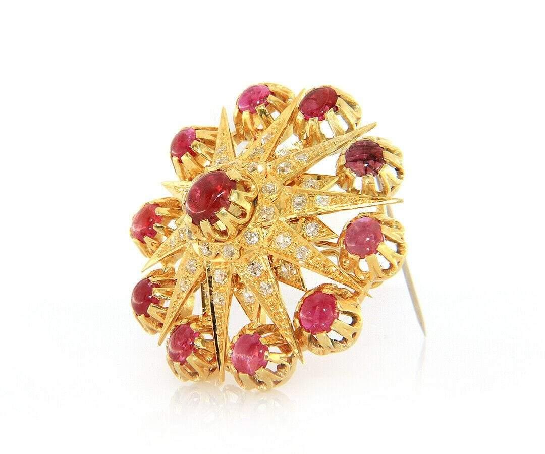8.00ctw Ruby and 1.00ctw Diamond Starburst Brooch in 18K Yellow Gold For Sale 1