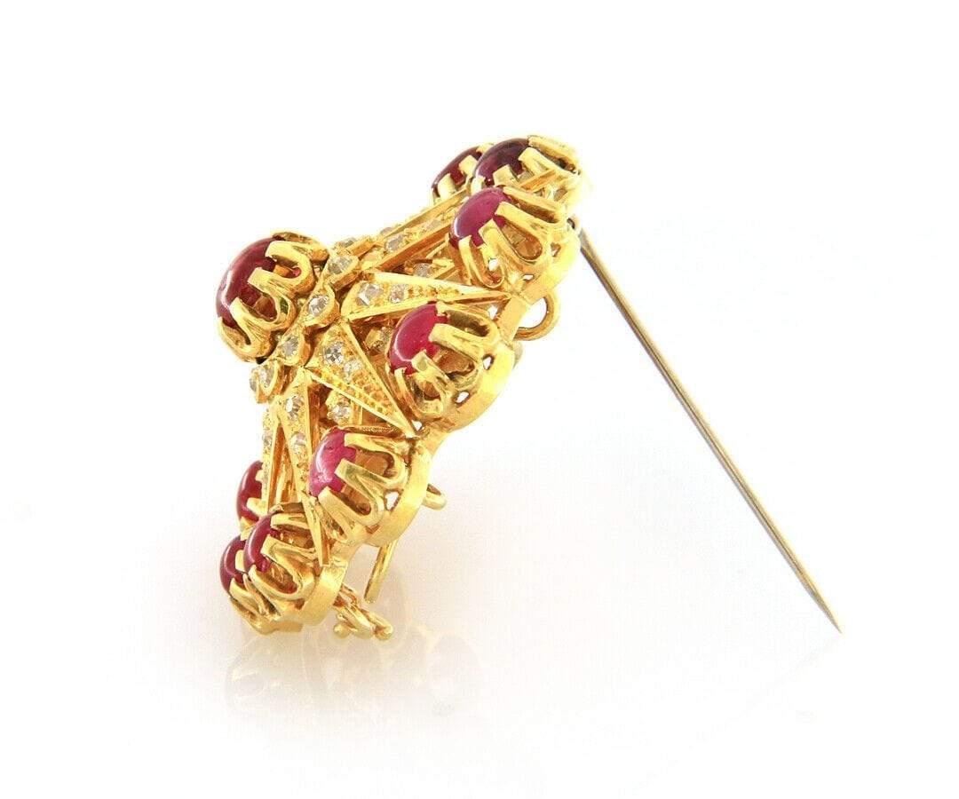 8.00ctw Ruby and 1.00ctw Diamond Starburst Brooch in 18K Yellow Gold For Sale 2