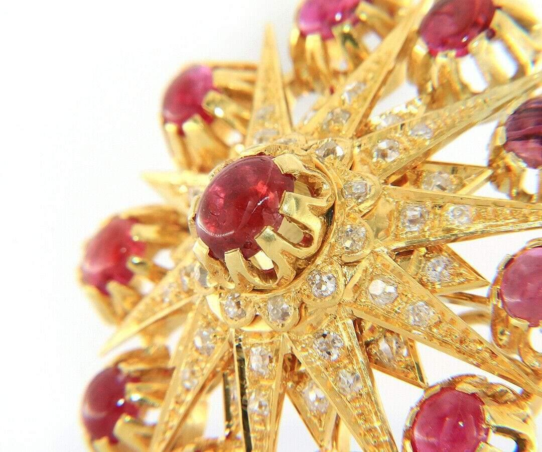 8.00ctw Ruby and 1.00ctw Diamond Starburst Brooch in 18K Yellow Gold For Sale 3