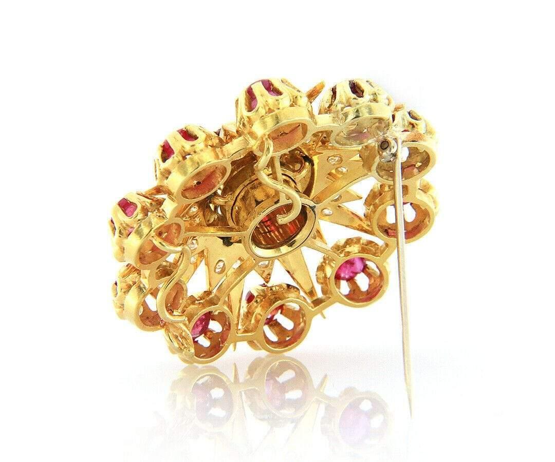 8.00ctw Ruby and 1.00ctw Diamond Starburst Brooch in 18K Yellow Gold For Sale 4