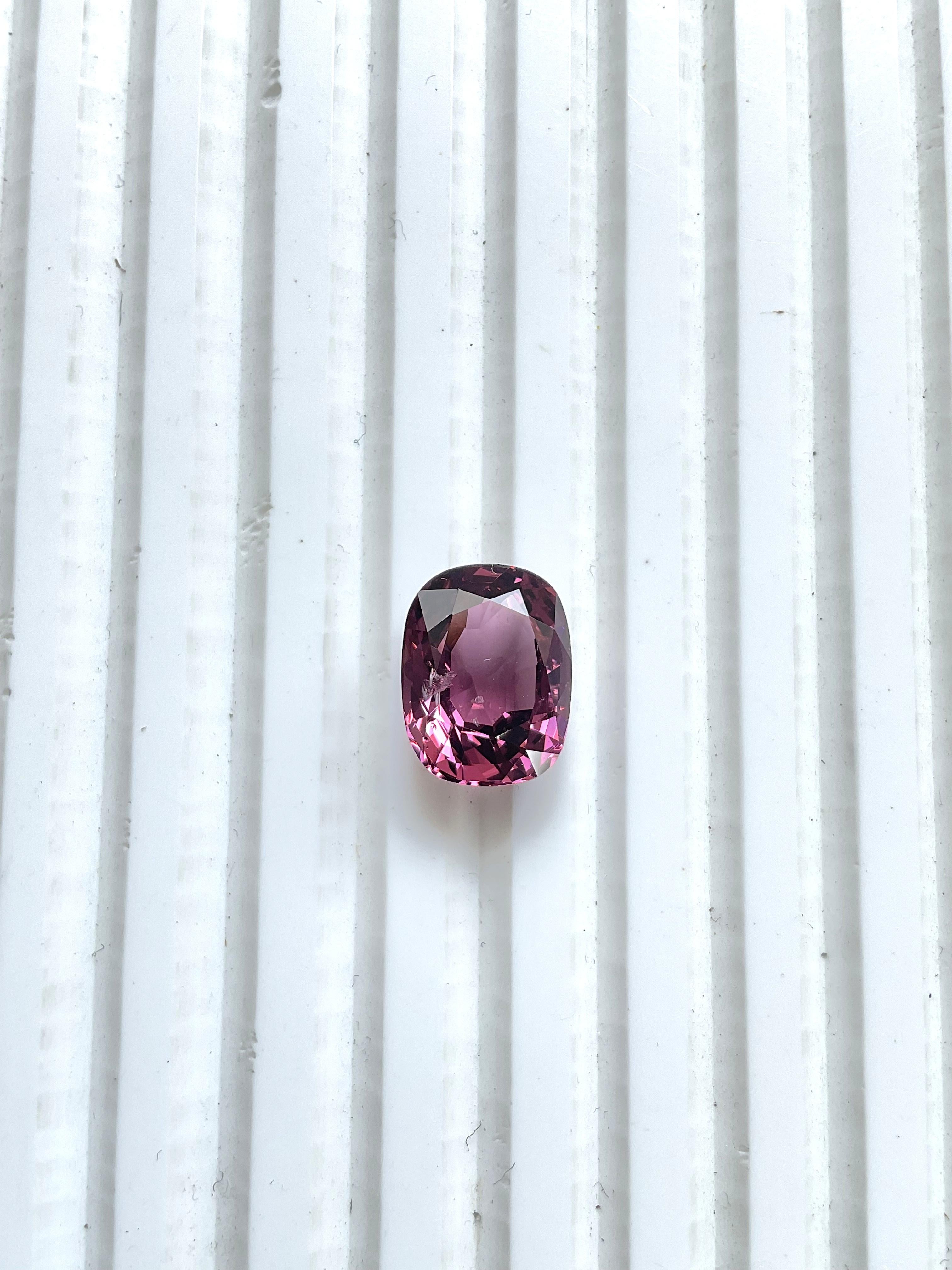 Women's or Men's 8.01 Carat Burmese Spinel Cushion Cut Stone for Fine Jewelry Ring Natural Gem For Sale
