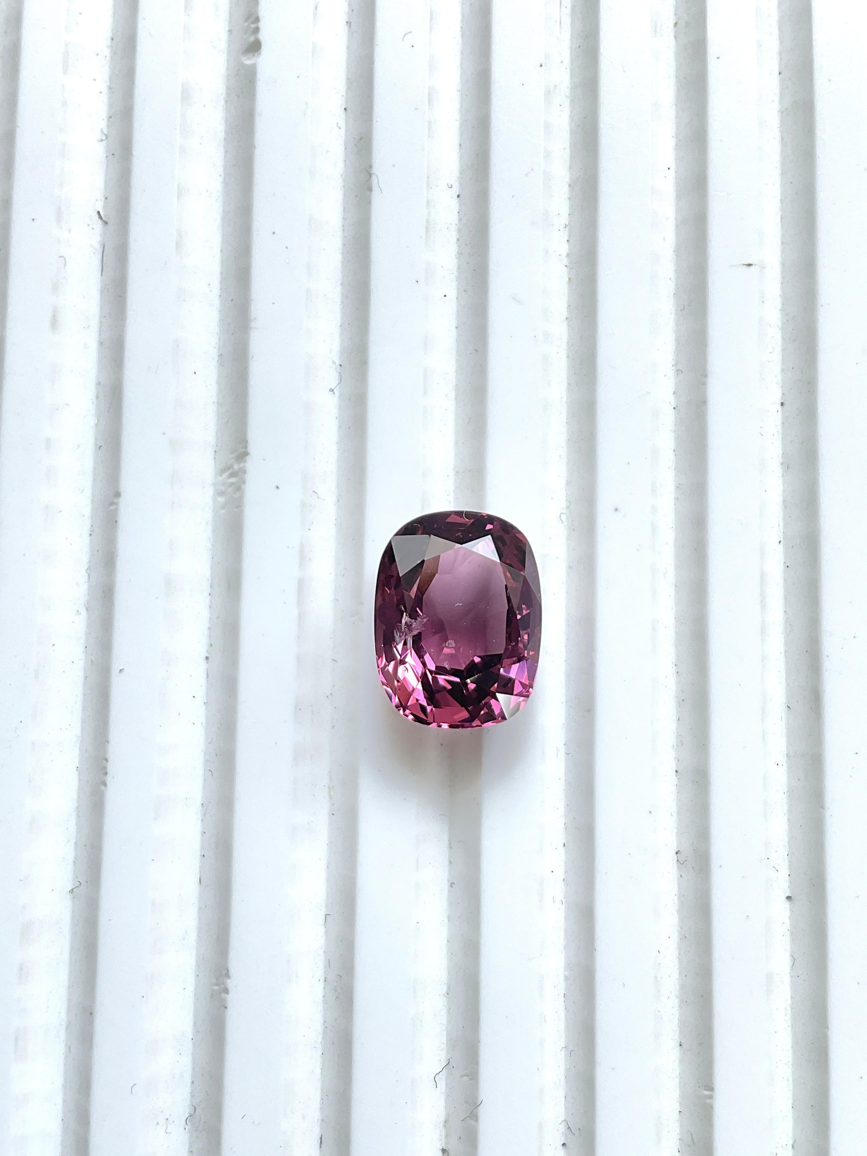 8.01 Carat Burmese Spinel Cushion Cut Stone for Fine Jewelry Ring Natural Gem For Sale 1