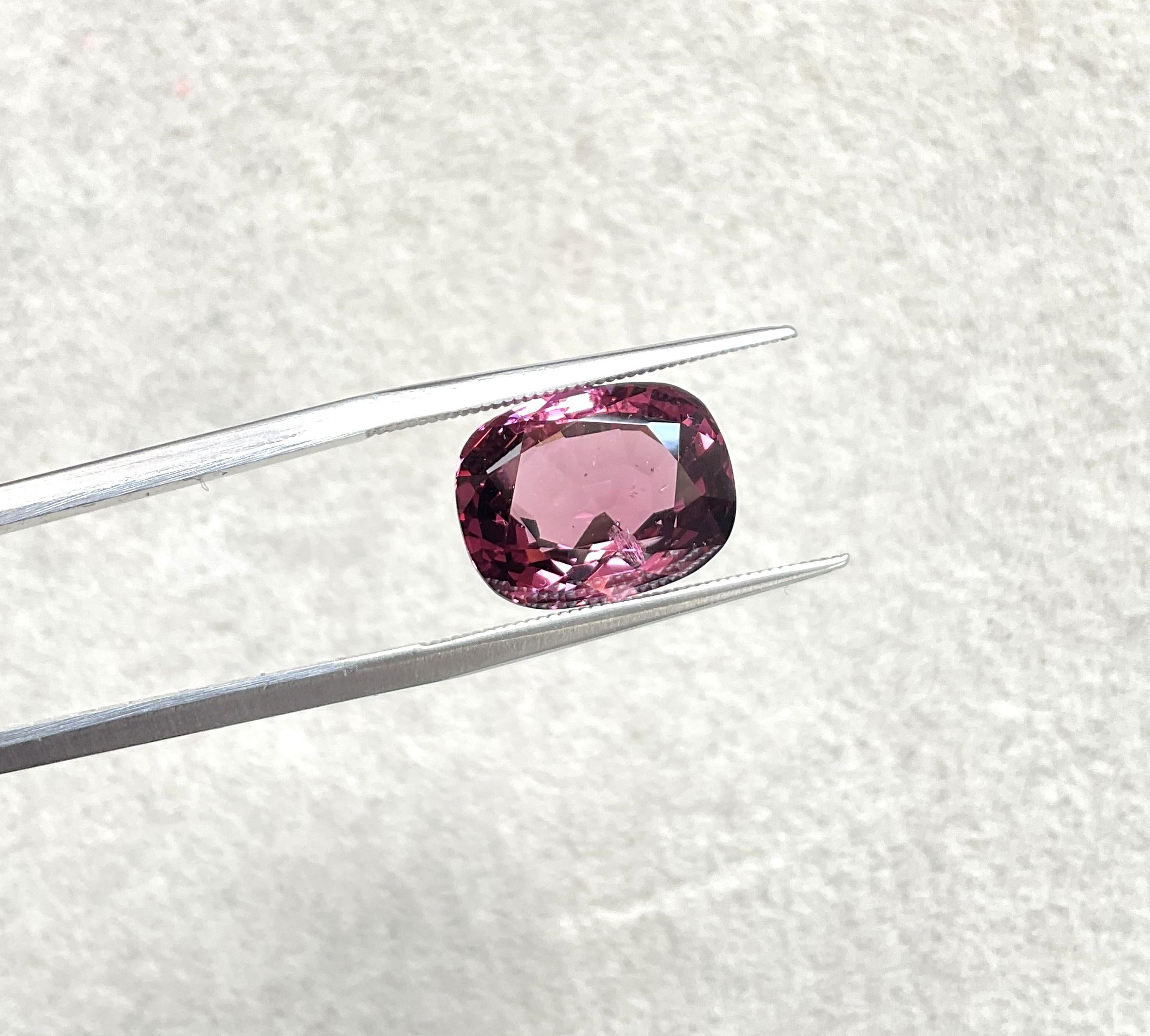8.01 Carat Burmese Spinel Cushion Cut Stone for Fine Jewelry Ring Natural Gem For Sale 2