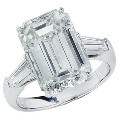 Bague de fiançailles taille émeraude sans défaut interne de 8,01 carats