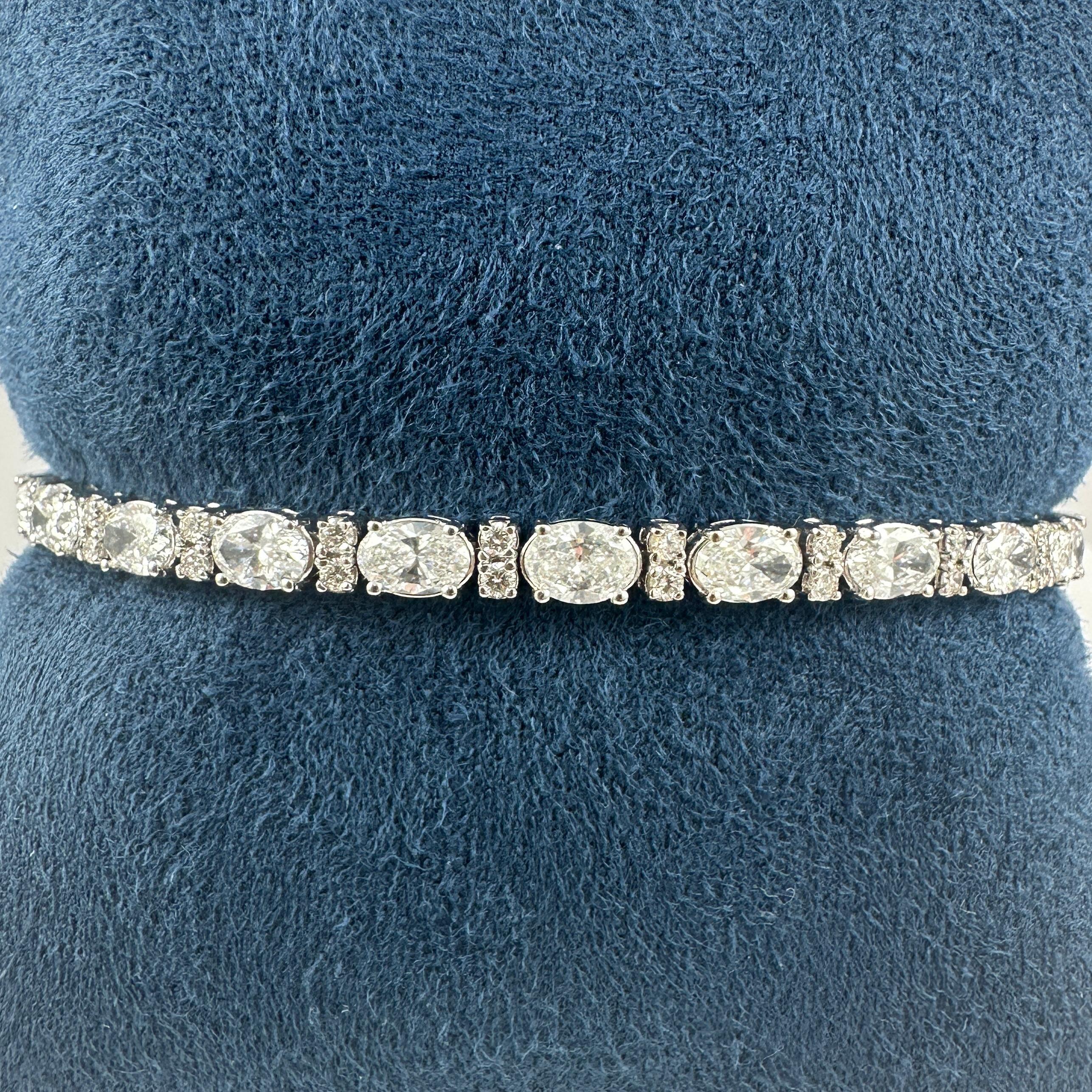 8,01 Karat ovales und rundes Diamant-Tennisarmband aus 14K Weißgold, 7 I (Gemischter Schliff) im Angebot