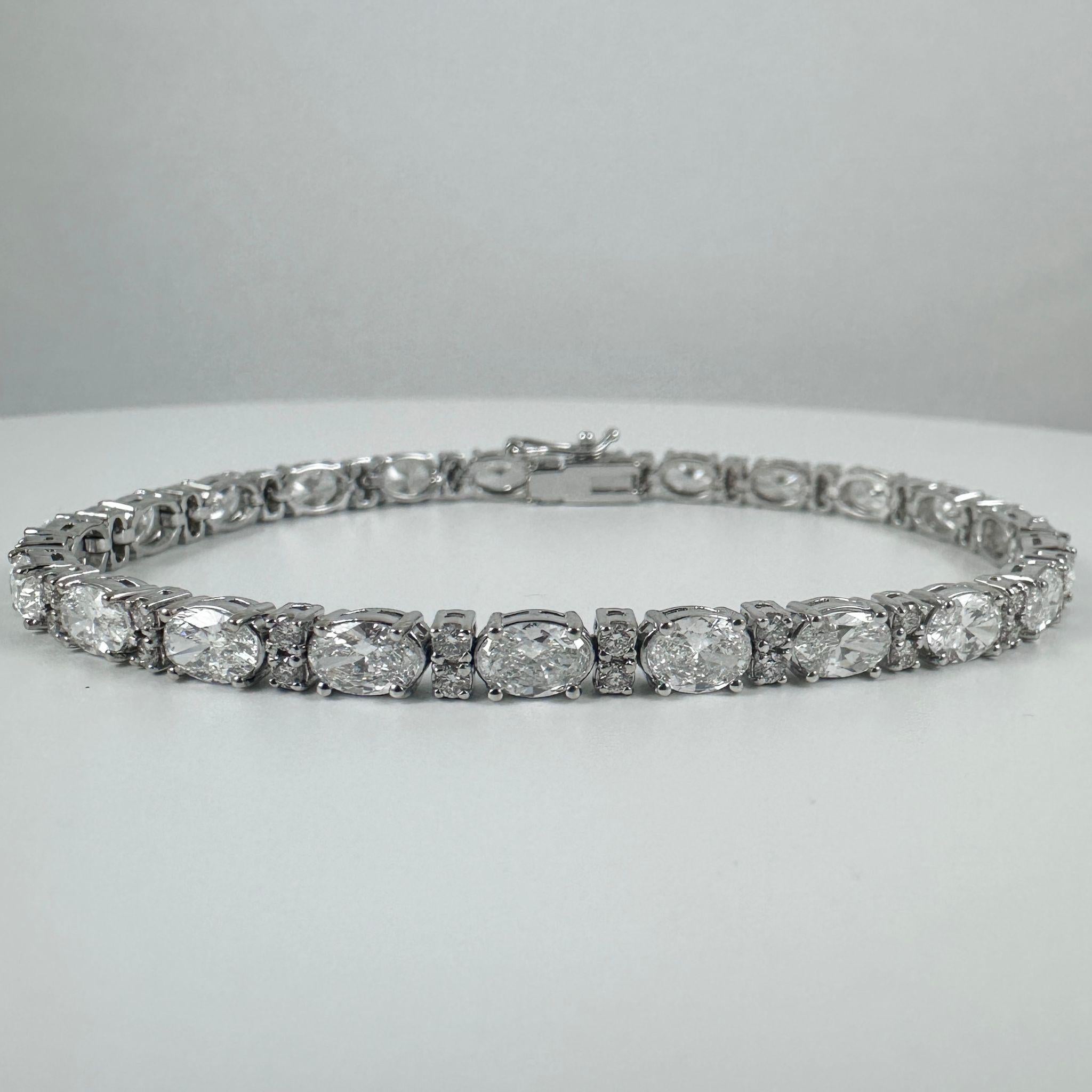 8,01 Karat ovales und rundes Diamant-Tennisarmband aus 14K Weißgold, 7 I im Angebot 1